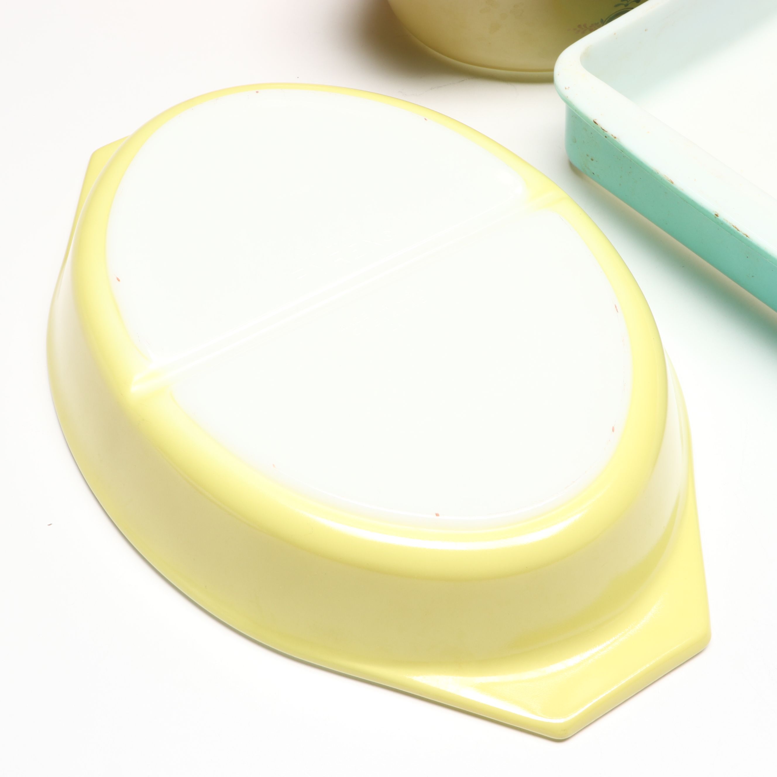 Pyrex "Golden Rose," "Verdé" and Other Casserole and Baking Dishes