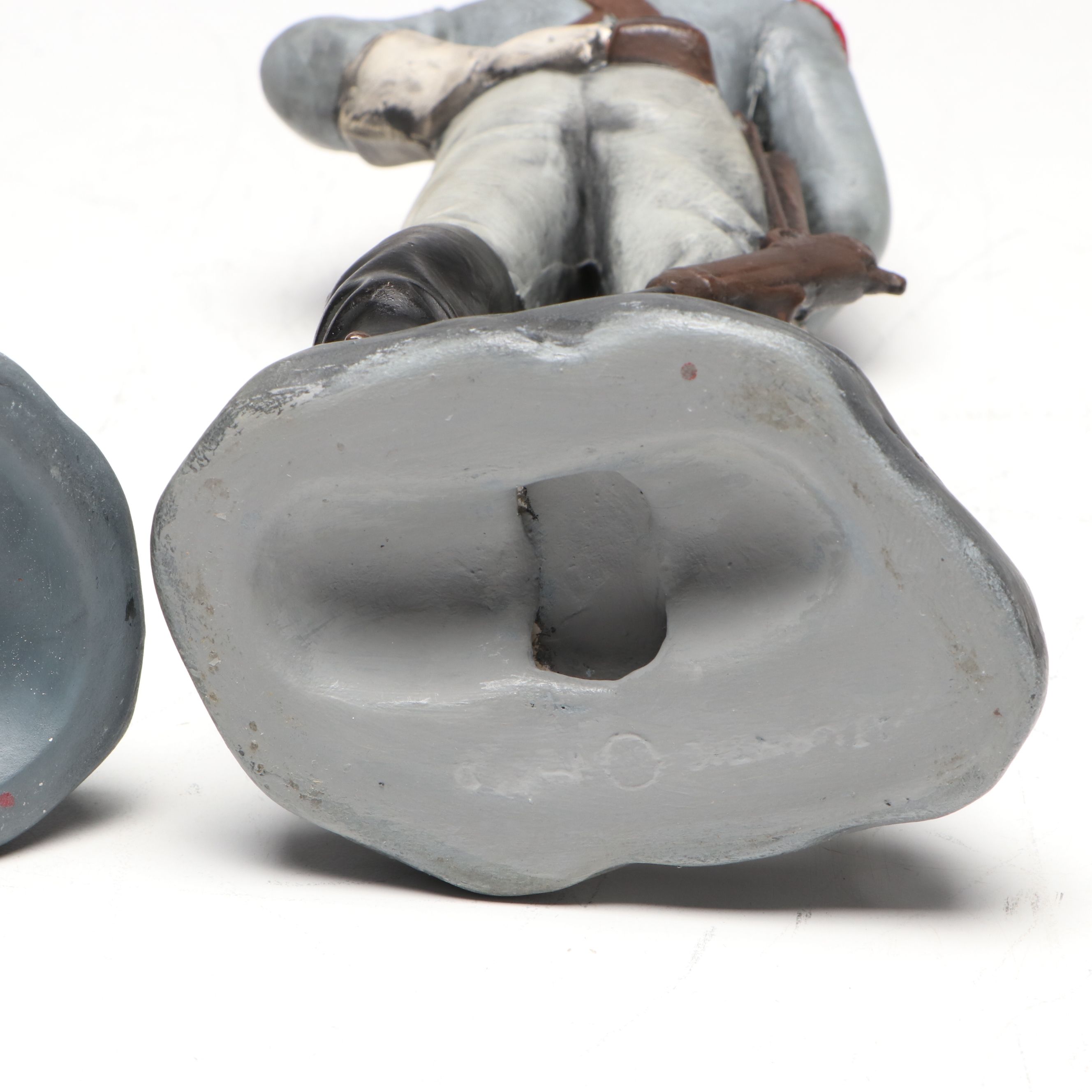 Atlantic Molds Soldier Figurines and Wilton Commemorative Bicentennial Plate