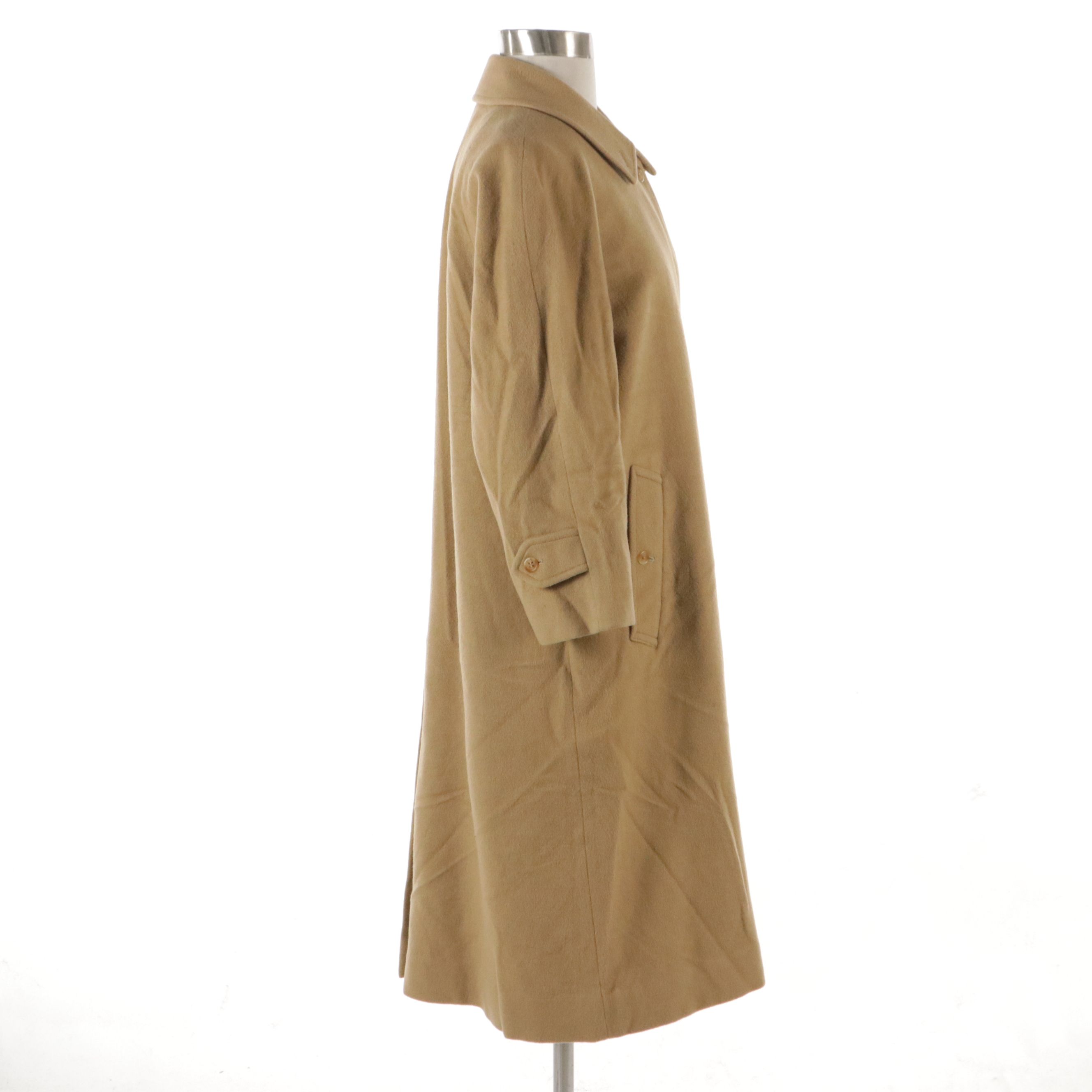 Burberrys Wool and Cashmere Blend Button-Front Coat with Hidden Placket
