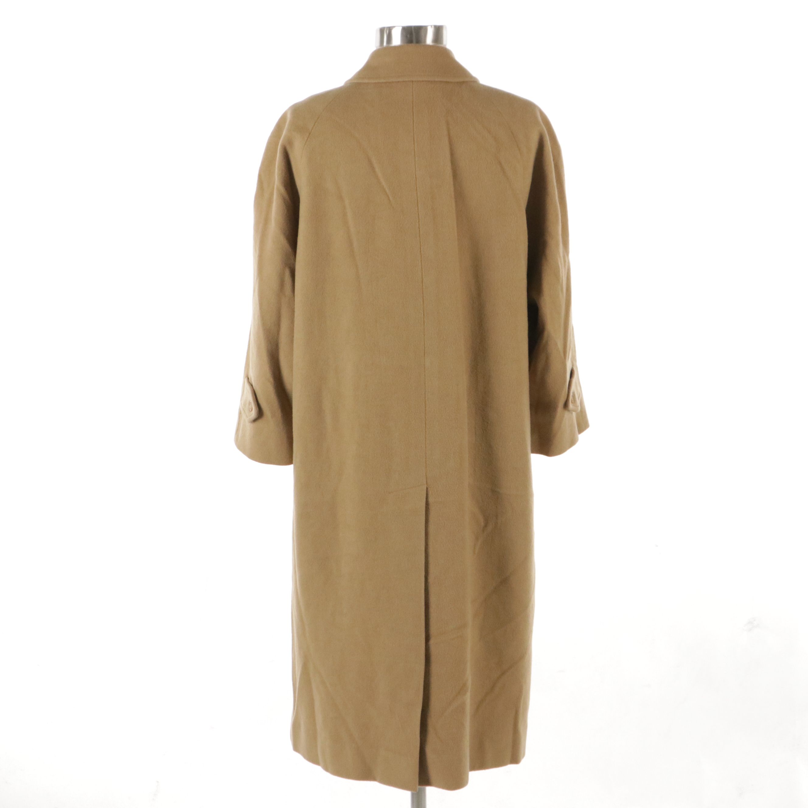 Burberrys Wool and Cashmere Blend Button-Front Coat with Hidden Placket