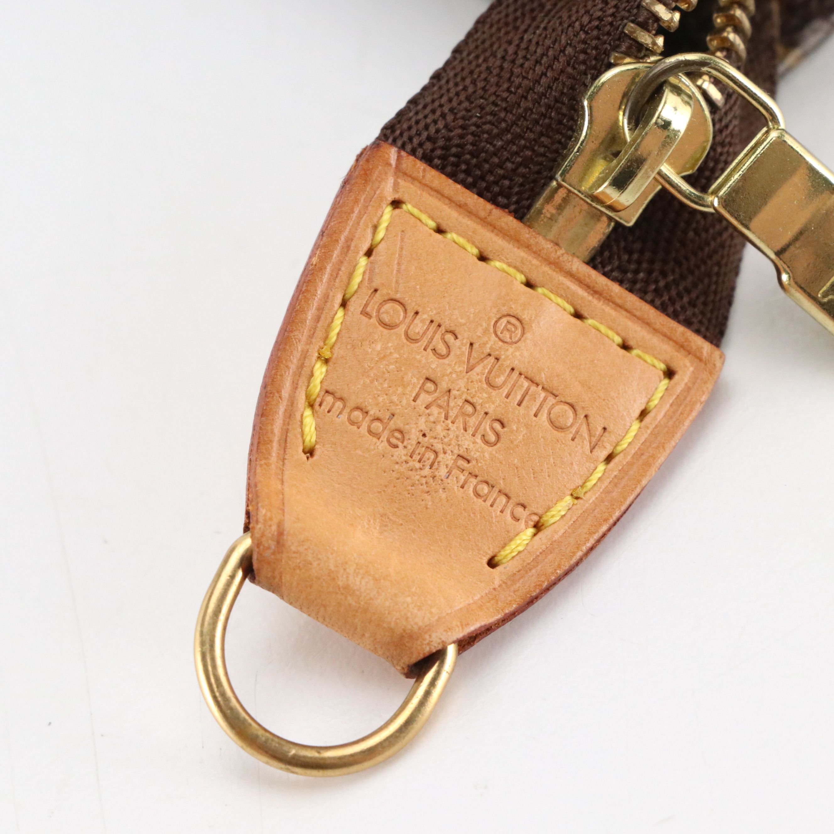 Louis Vuitton Bucket Bag Zip Pouch in Monogram Canvas