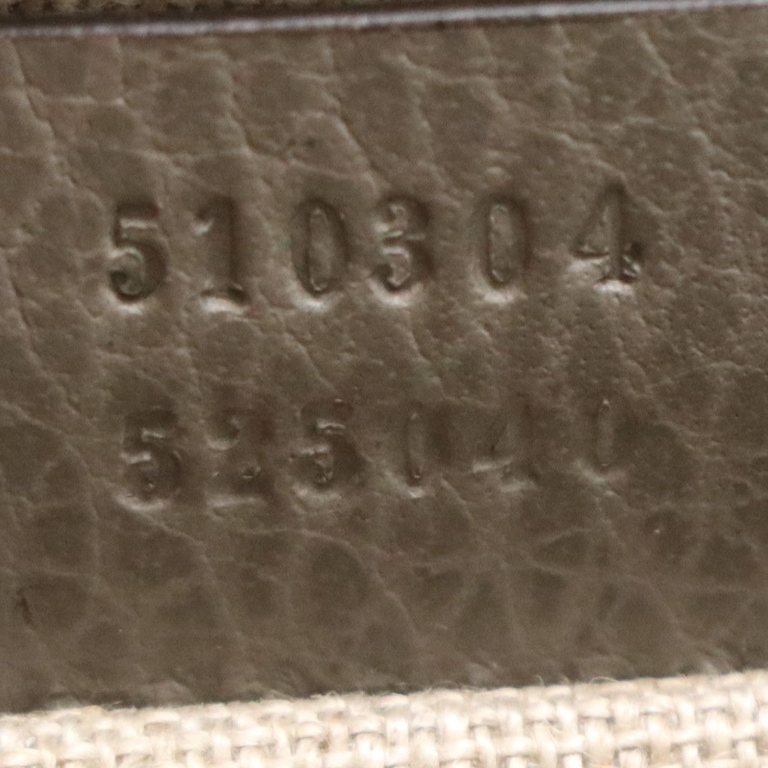 Gucci Small Interlocking GG Chain Link Crossbody Bag in Grey Grained Leather