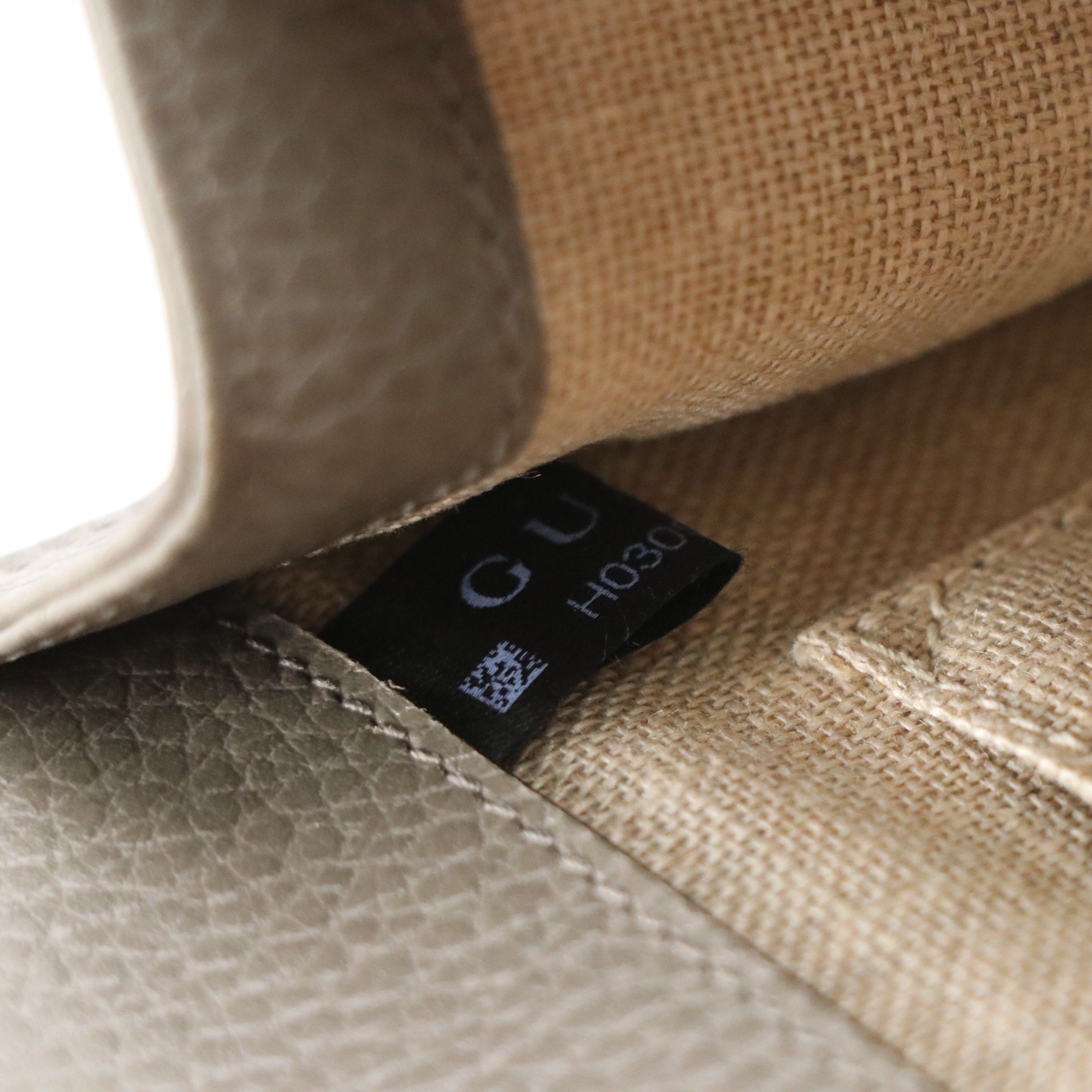 Gucci Small Interlocking GG Chain Link Crossbody Bag in Grey Grained Leather