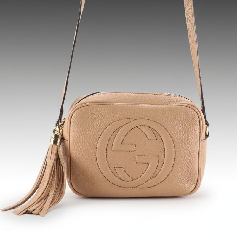 Gucci Soho Disco Crossbody Bag in Beige Calfskin Leather with Tassel Zip