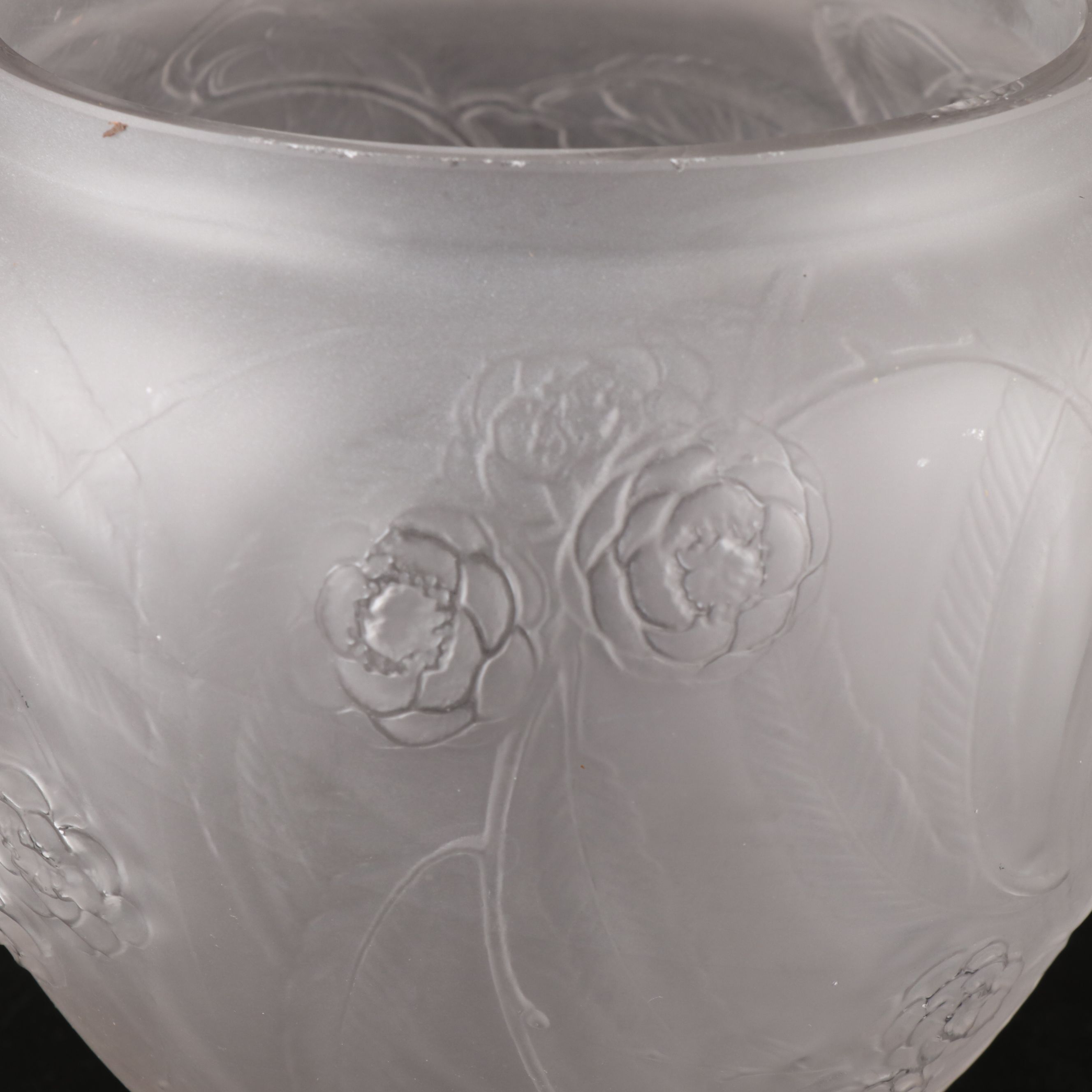 René Lalique "Néfliers" Frosted Glass Vase