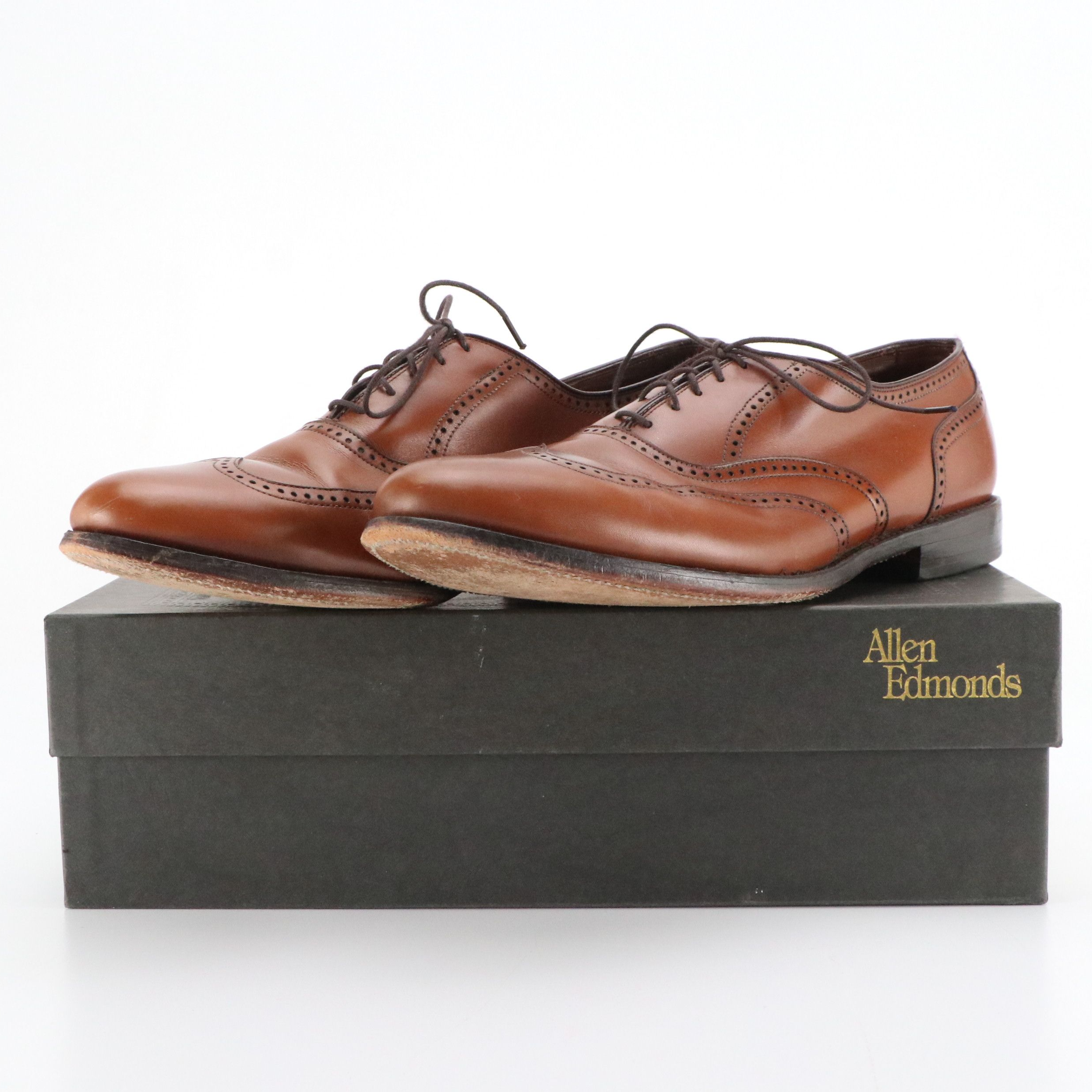 Men's Allen Edmonds "Marlow" Wingtip Oxfords in Walnut Brown Leather, With Box