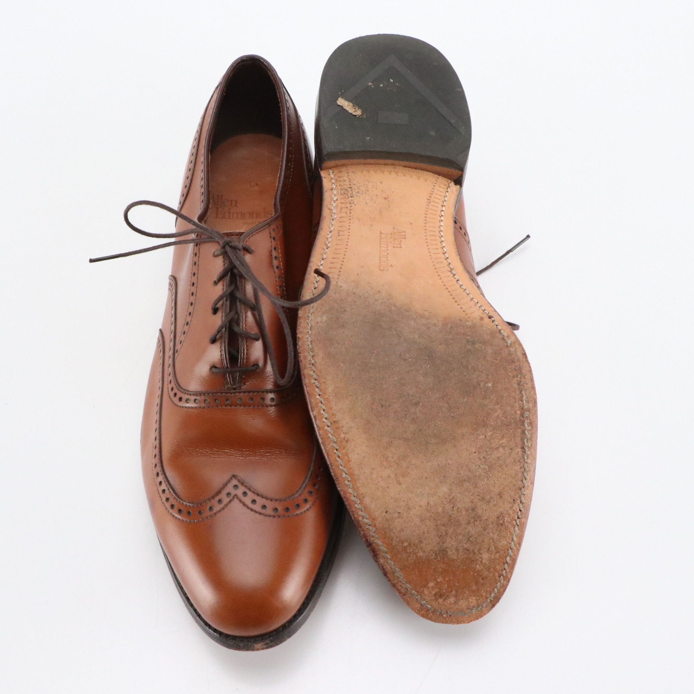 Men's Allen Edmonds "Marlow" Wingtip Oxfords in Walnut Brown Leather, With Box