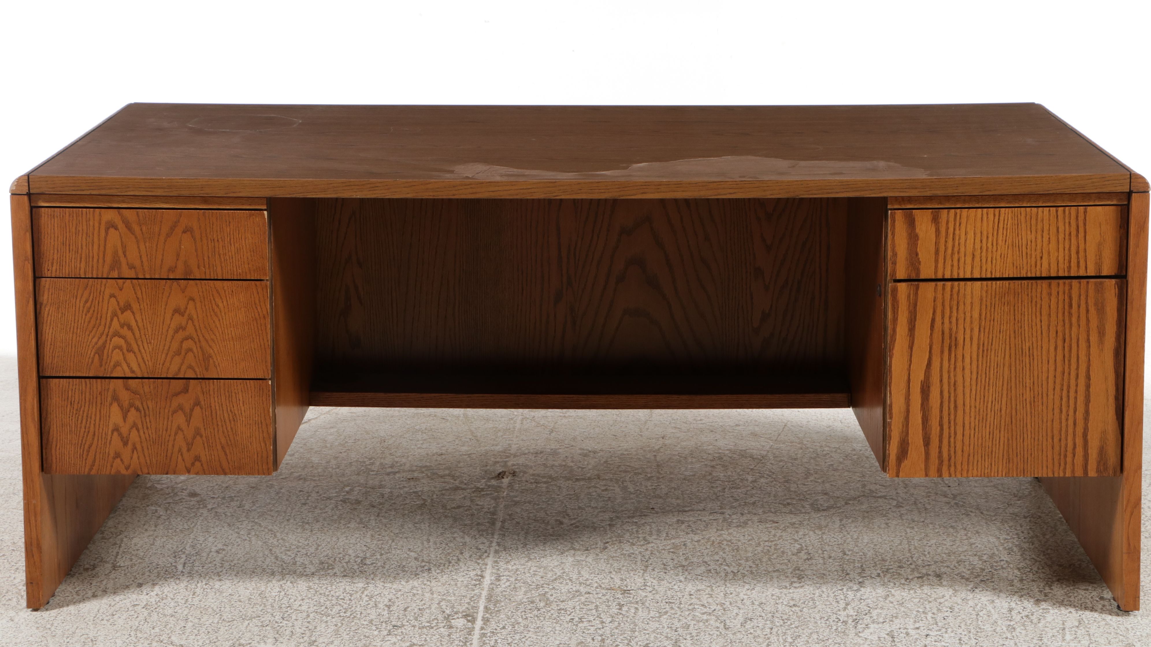 Brutalist Style Oak Veneer Executive Desk, Late 20th Century