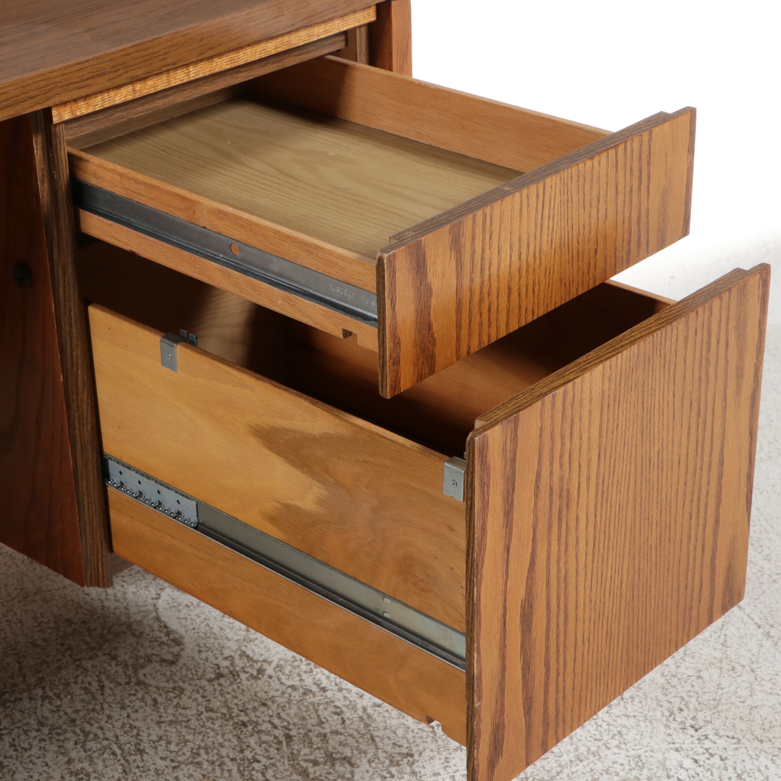 Brutalist Style Oak Veneer Executive Desk, Late 20th Century