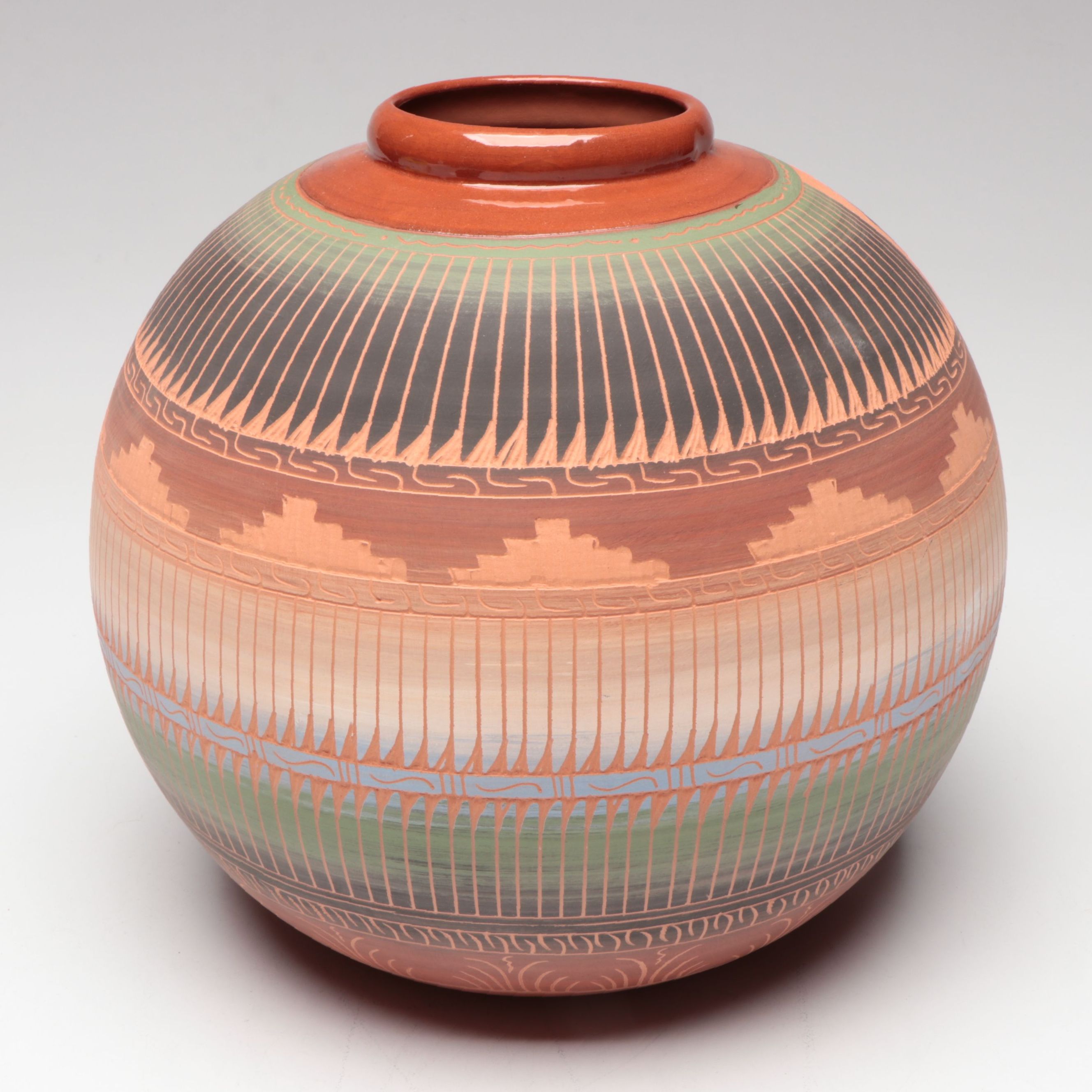Marilyn Kinlichee Navajo Sgraffito Ceramic Vase