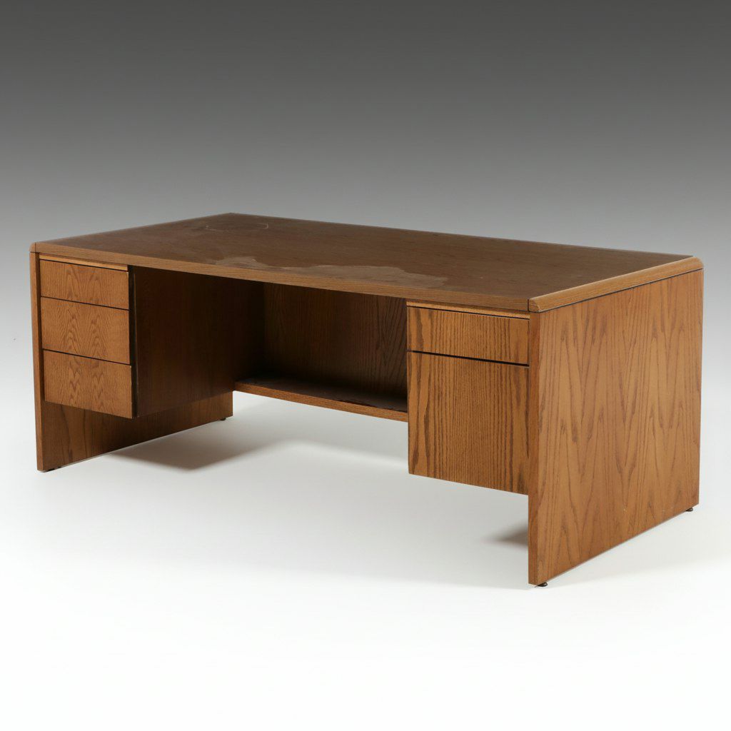 Brutalist Style Oak Veneer Executive Desk, Late 20th Century