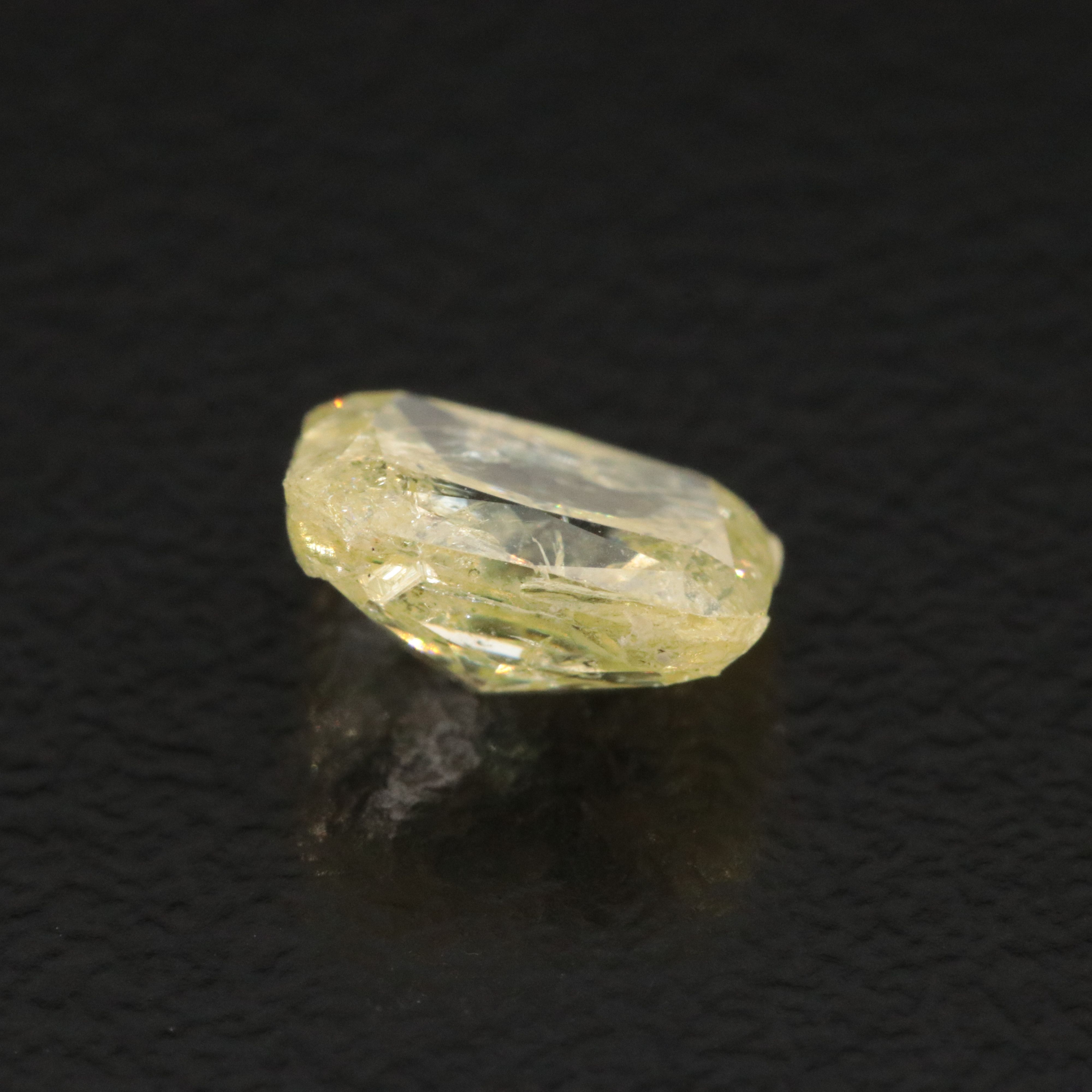 Loose 1.04 CT Fancy Yellow Diamond