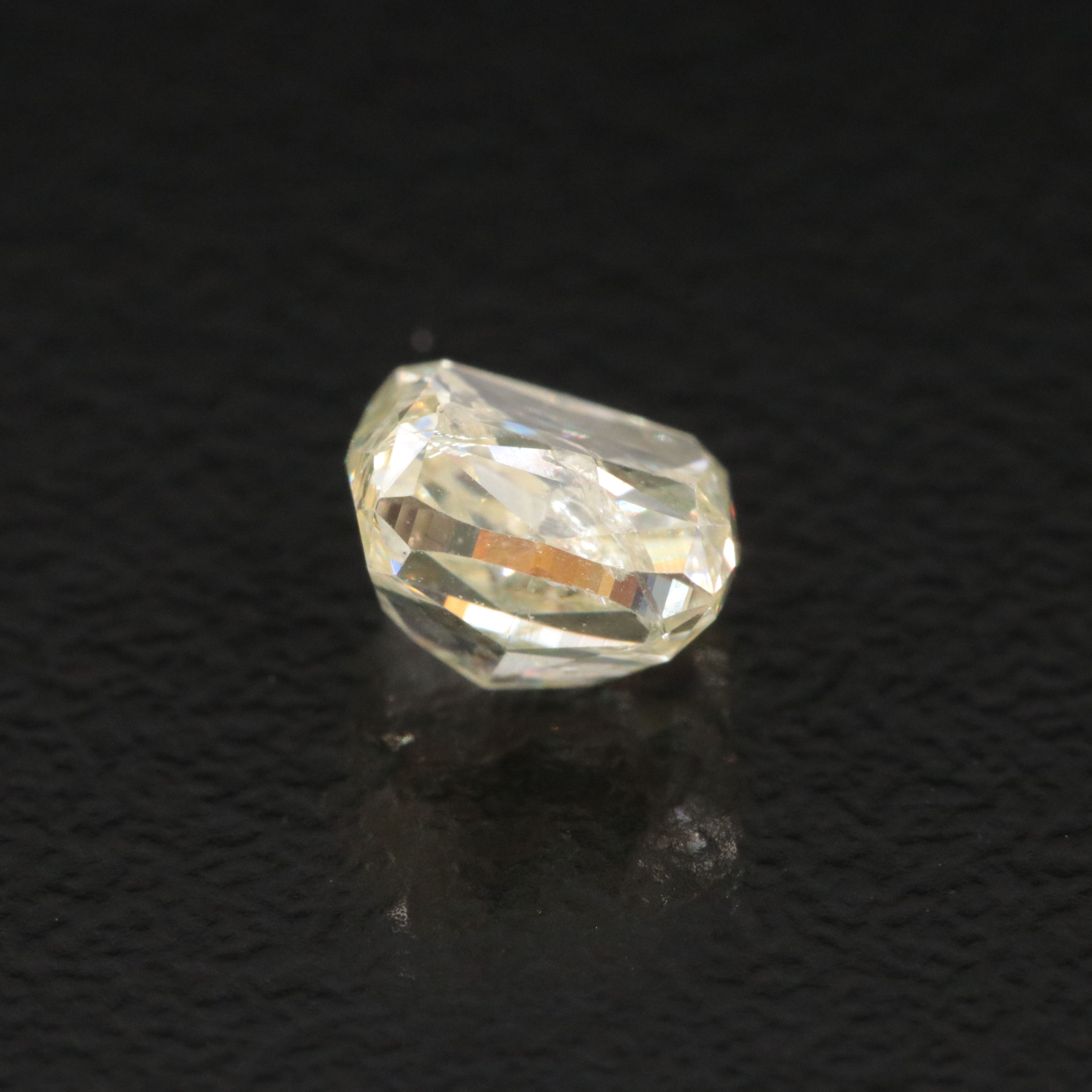 Loose 1.00 CT Fancy Yellow Diamond
