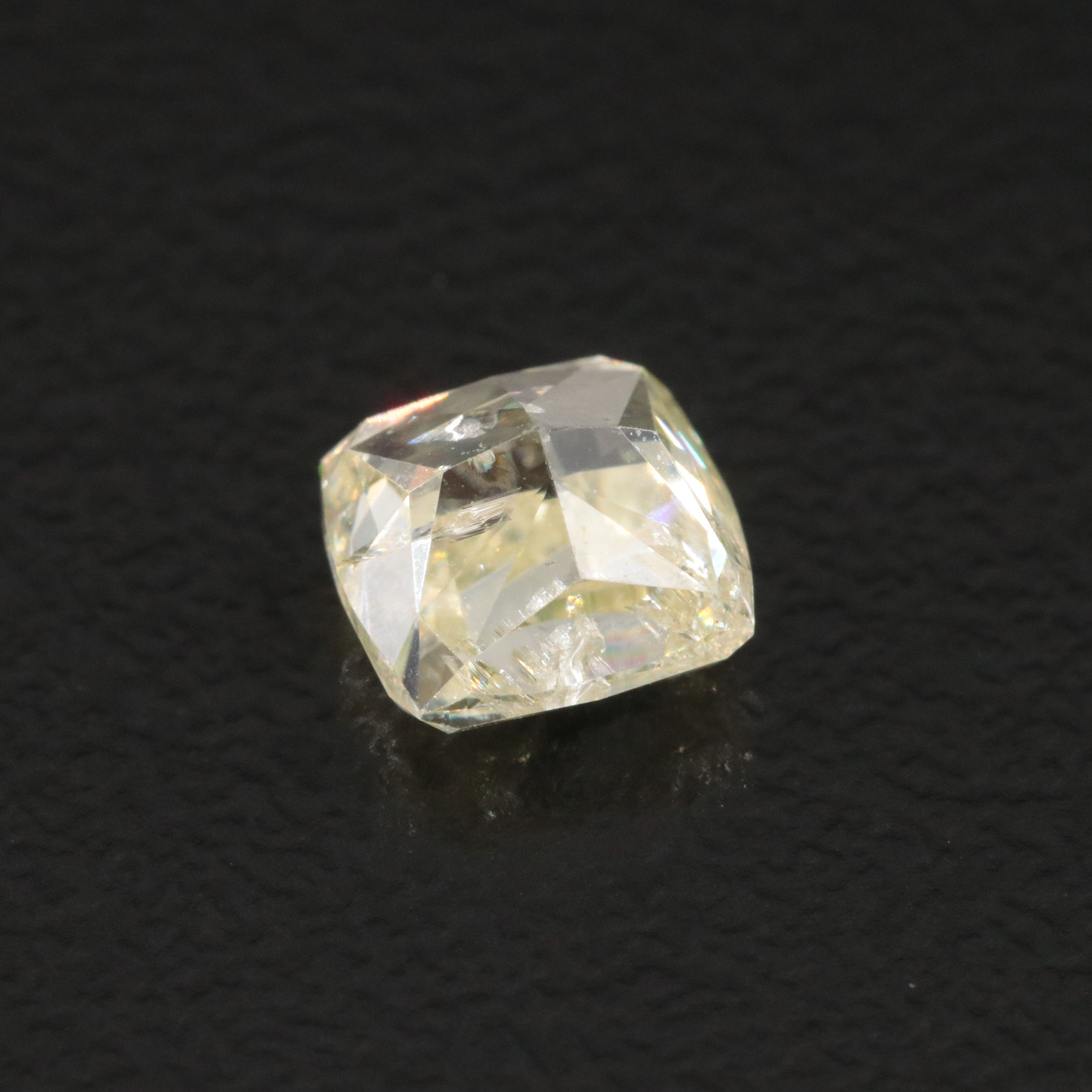 Loose 1.00 CT Fancy Yellow Diamond