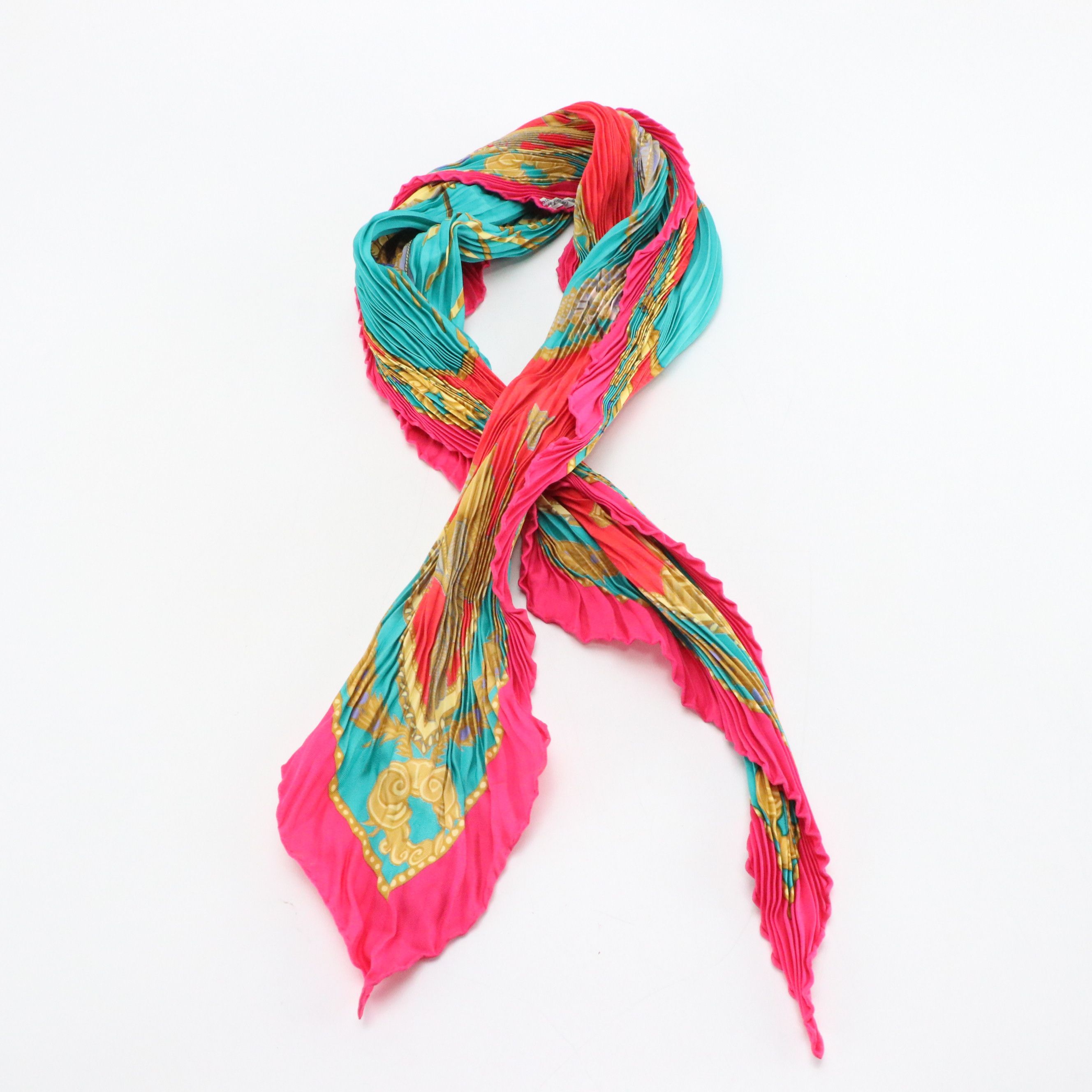 Hermès "Les Bissone de Venise" Plissé Scarf 90 in Silk Twill with Box