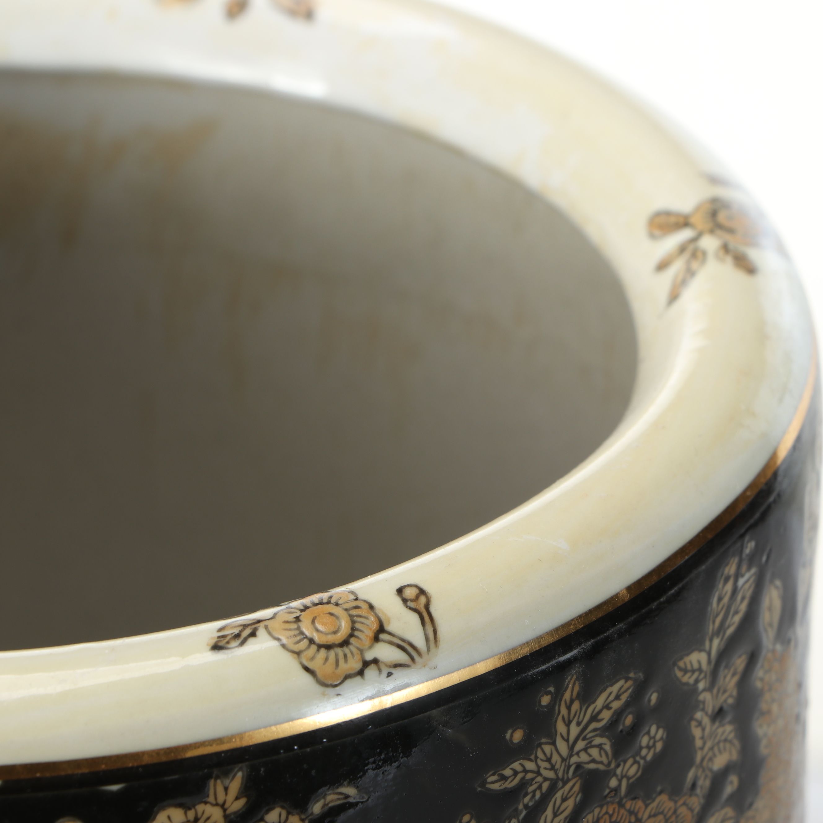 Chinese Gilt Porcelain Umbrella Stand