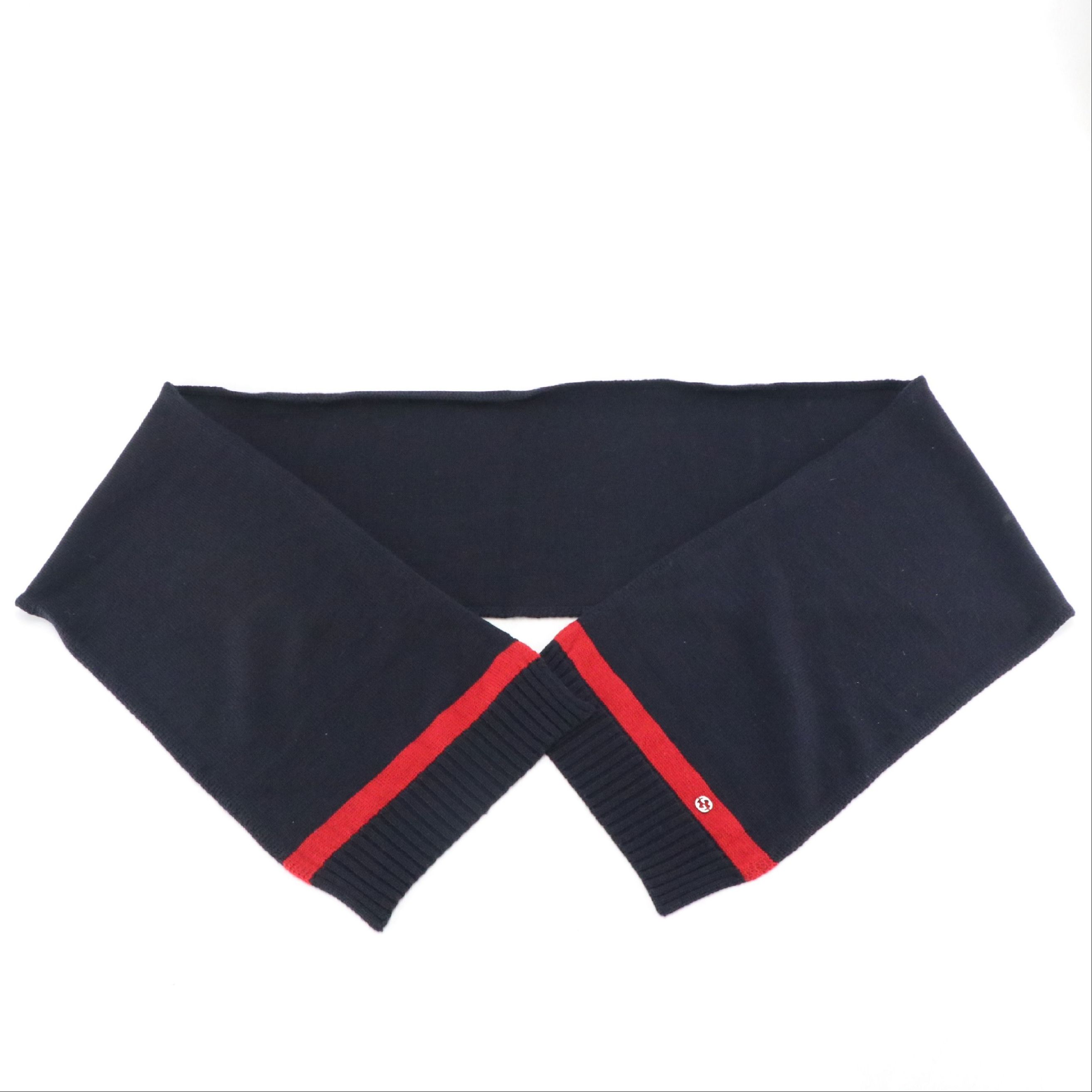 Gucci Striped Knit Wool Scarf in Navy and Red