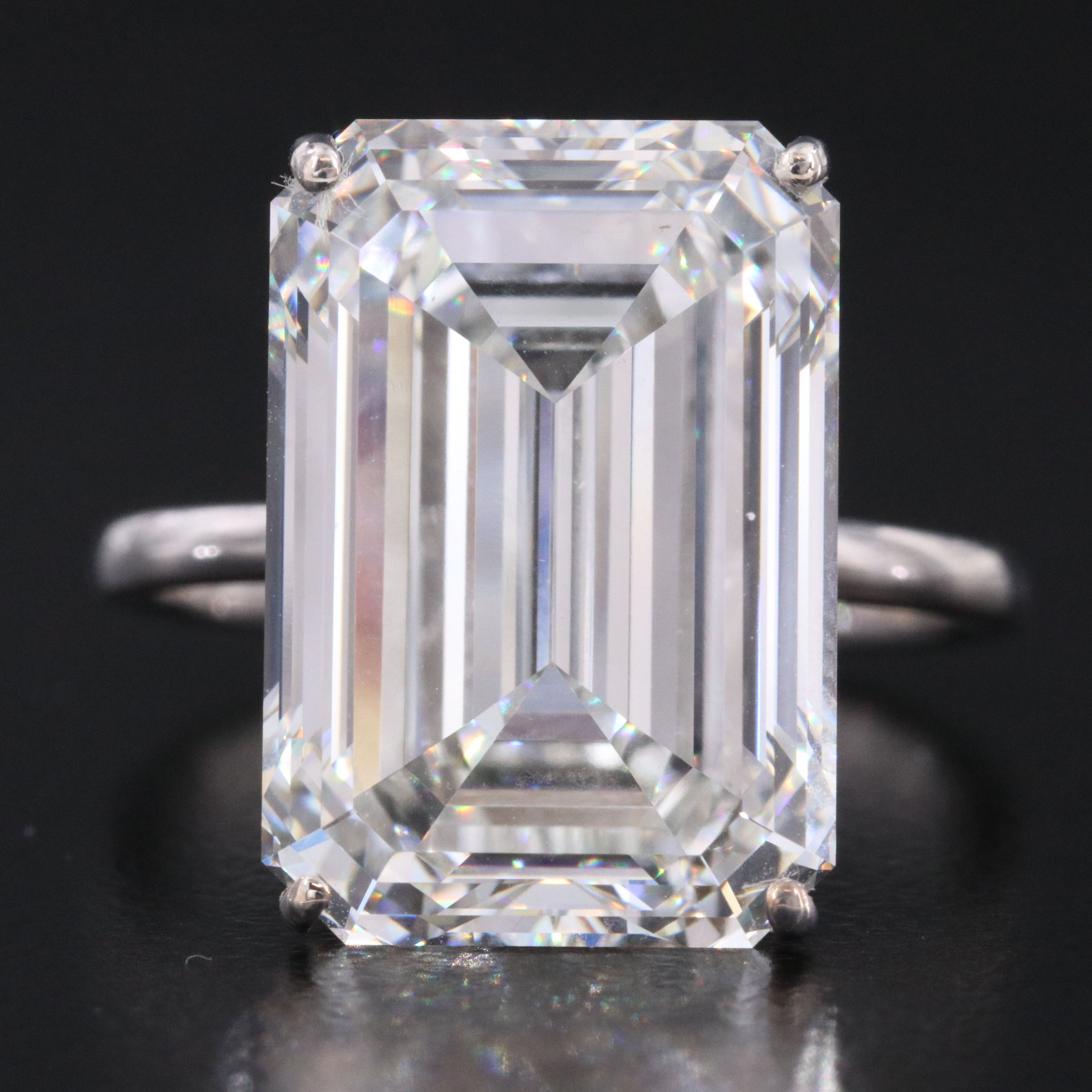 18K 14.83 CT Lab Grown Diamond Solitaire Ring with IGI Report