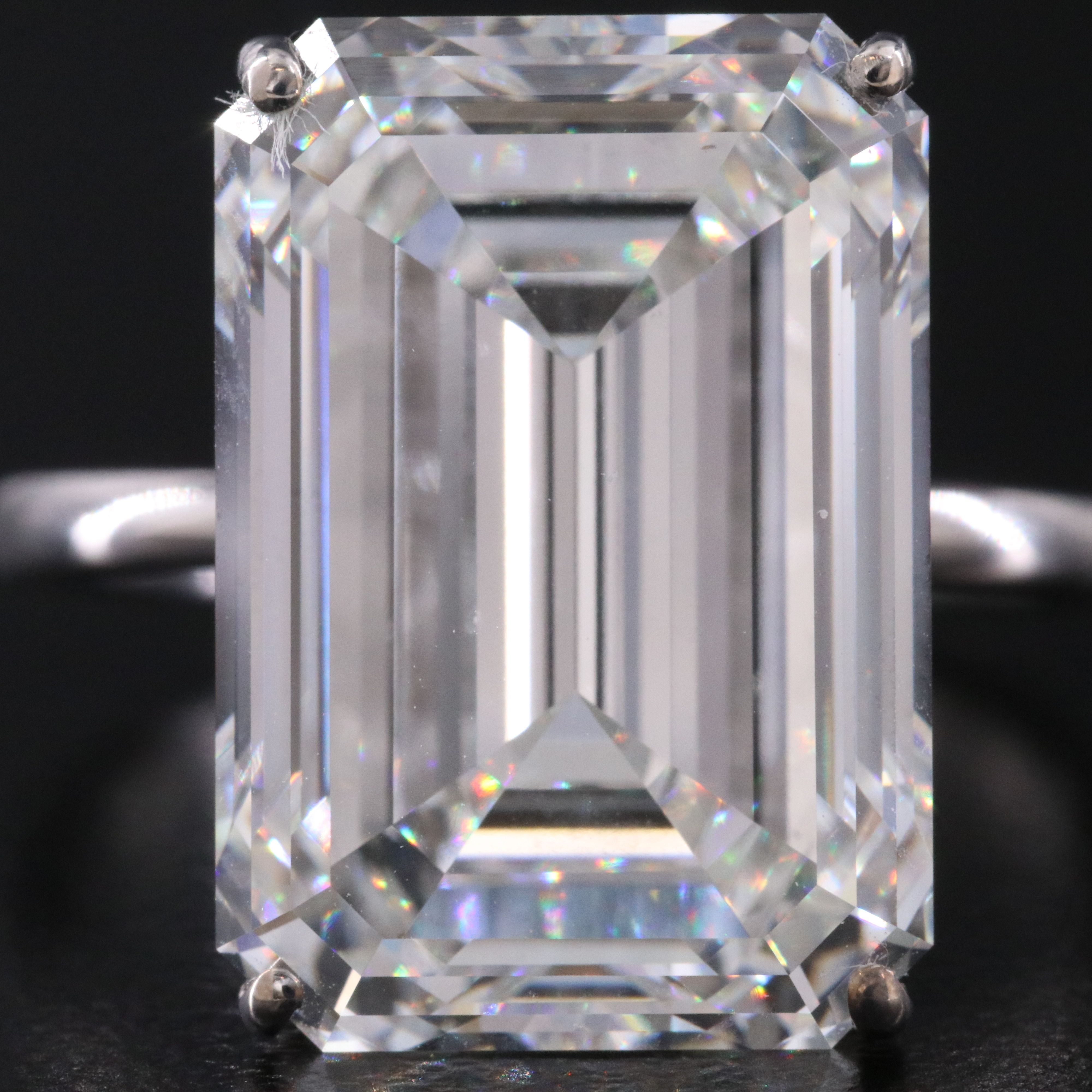 18K 14.83 CT Lab Grown Diamond Solitaire Ring with IGI Report