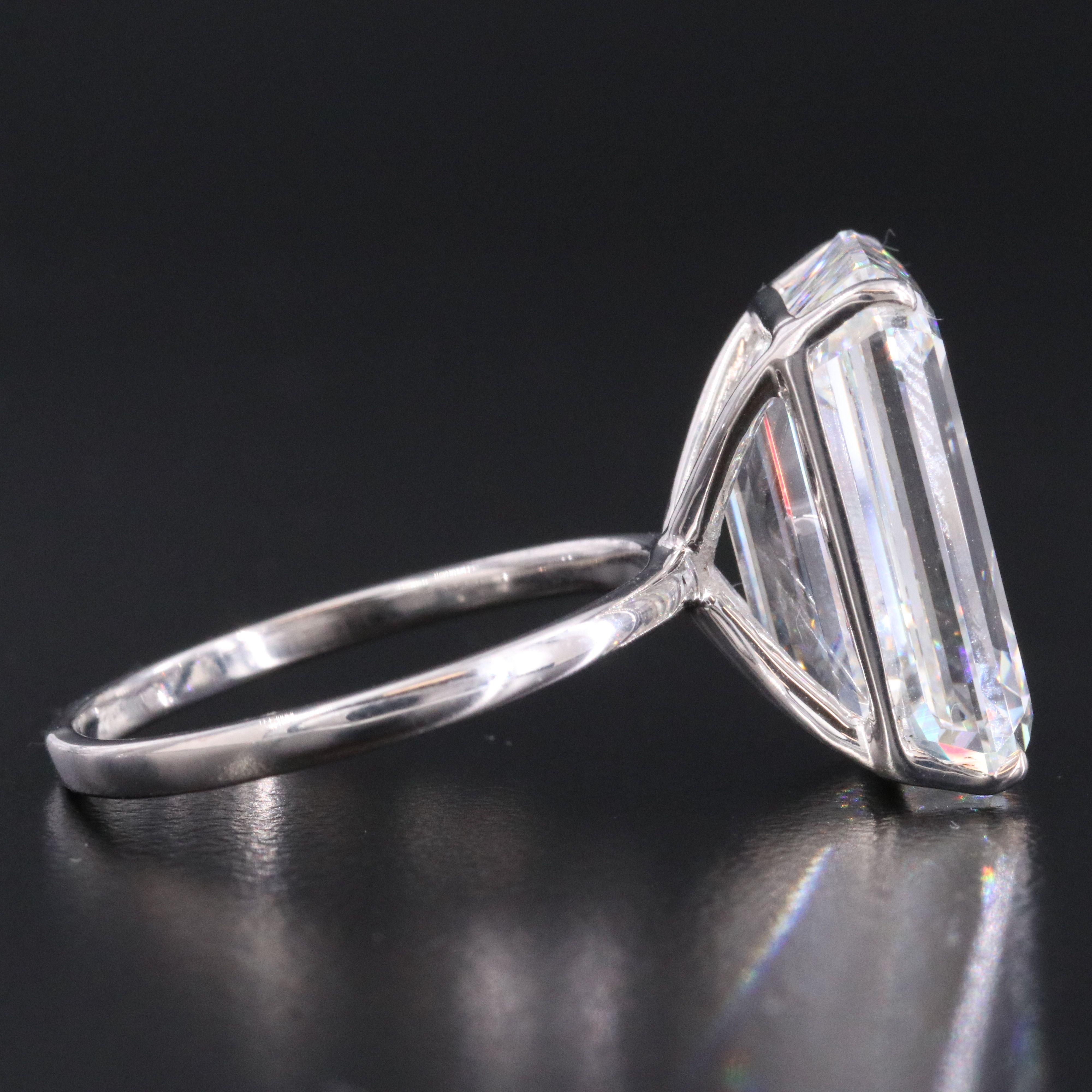 18K 14.83 CT Lab Grown Diamond Solitaire Ring with IGI Report