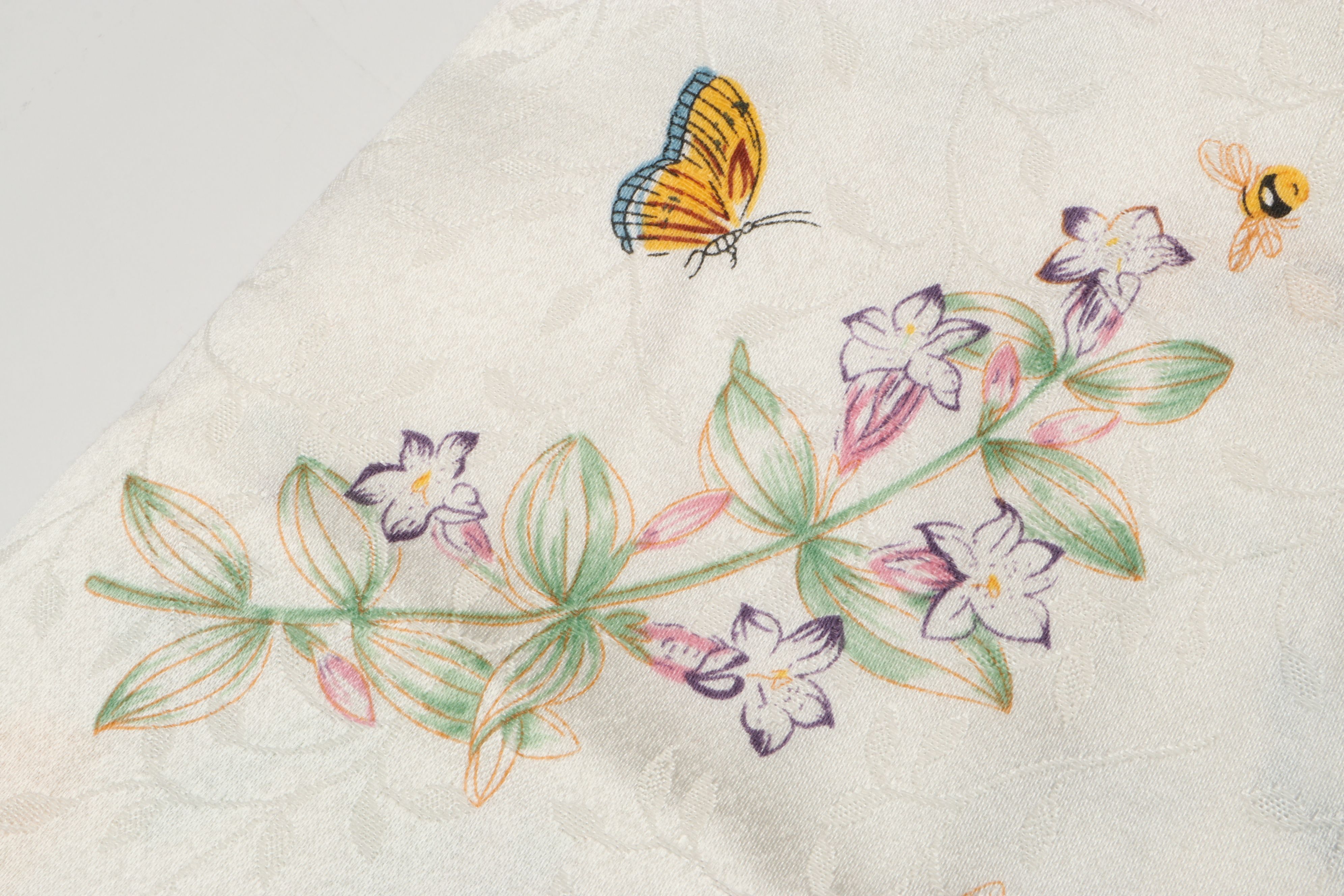 Christmas, Thanksgiving, and Other Seasonal Table Linens