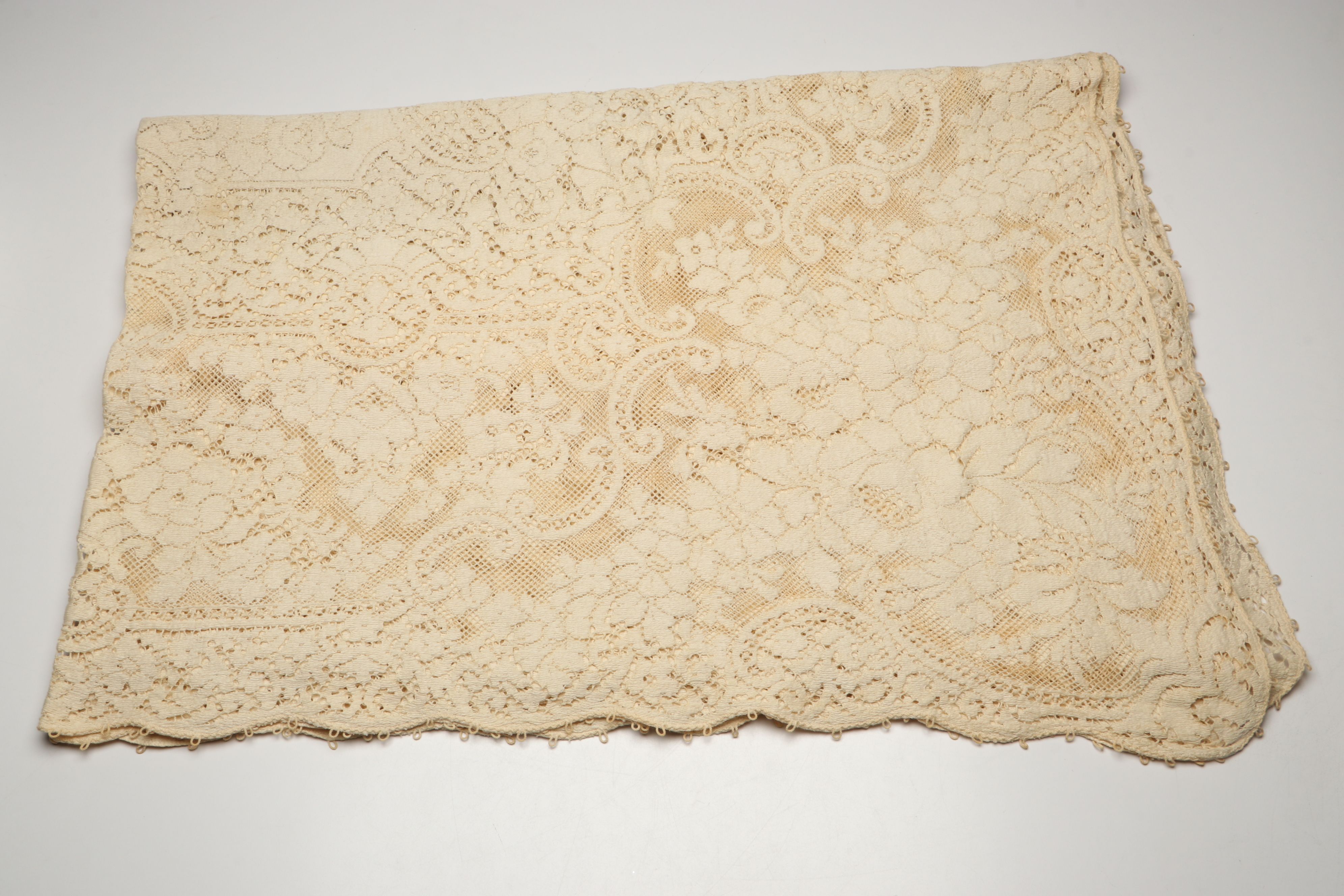 Christmas, Thanksgiving, and Other Seasonal Table Linens