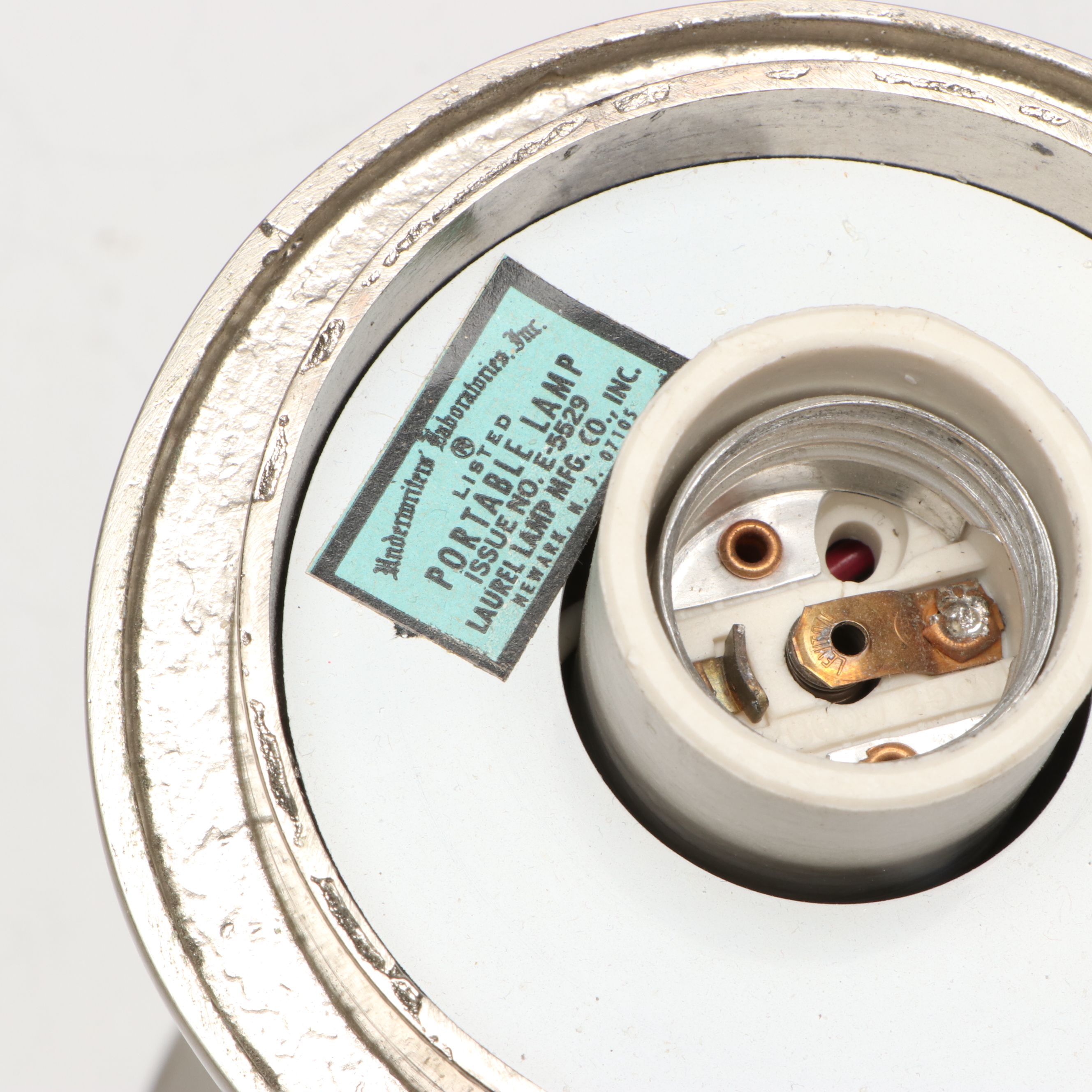 Laurel Lamp Co. Mid Century Modern Brushed Metal Mushroom Table Lamp