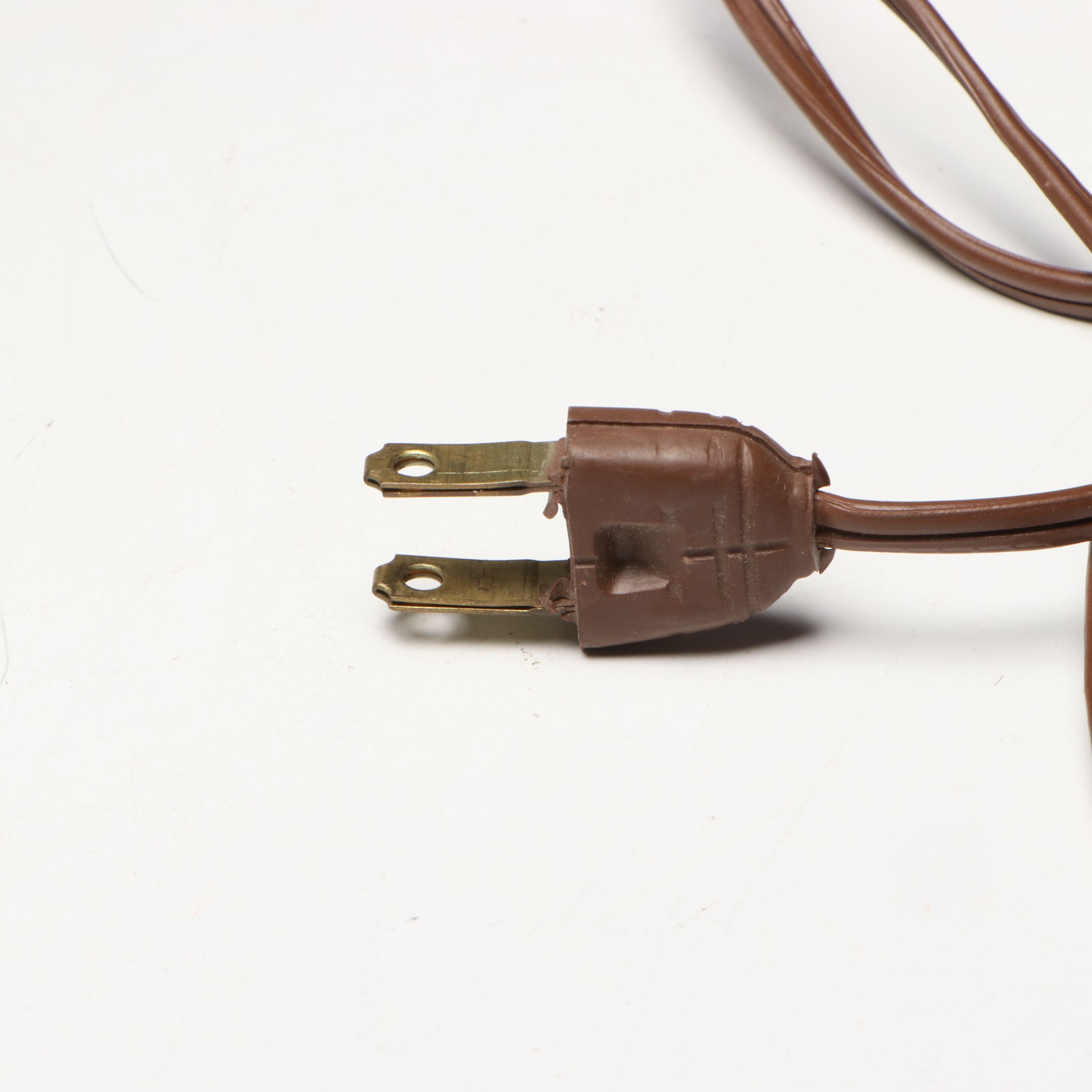 Laurel Lamp Co. Mid Century Modern Brushed Metal Mushroom Table Lamp