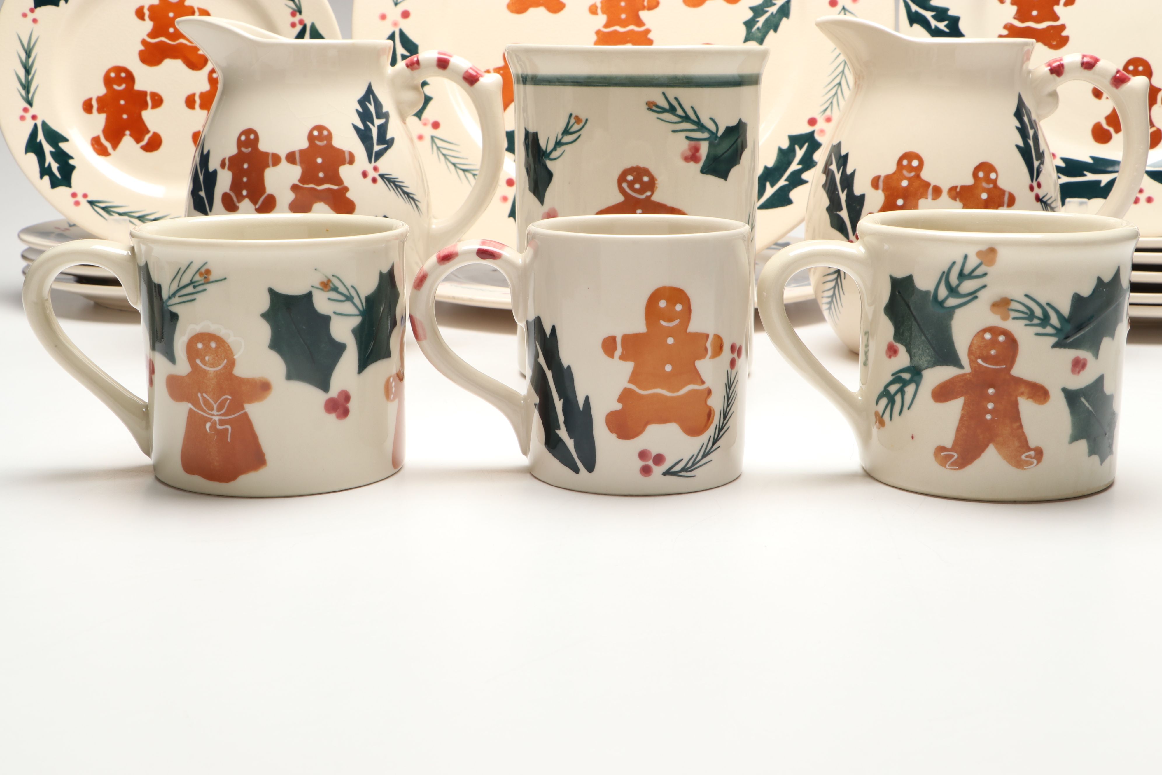 The Cook's Bazaar and Hartstone Gingerbread Dinnerware with Ornaments