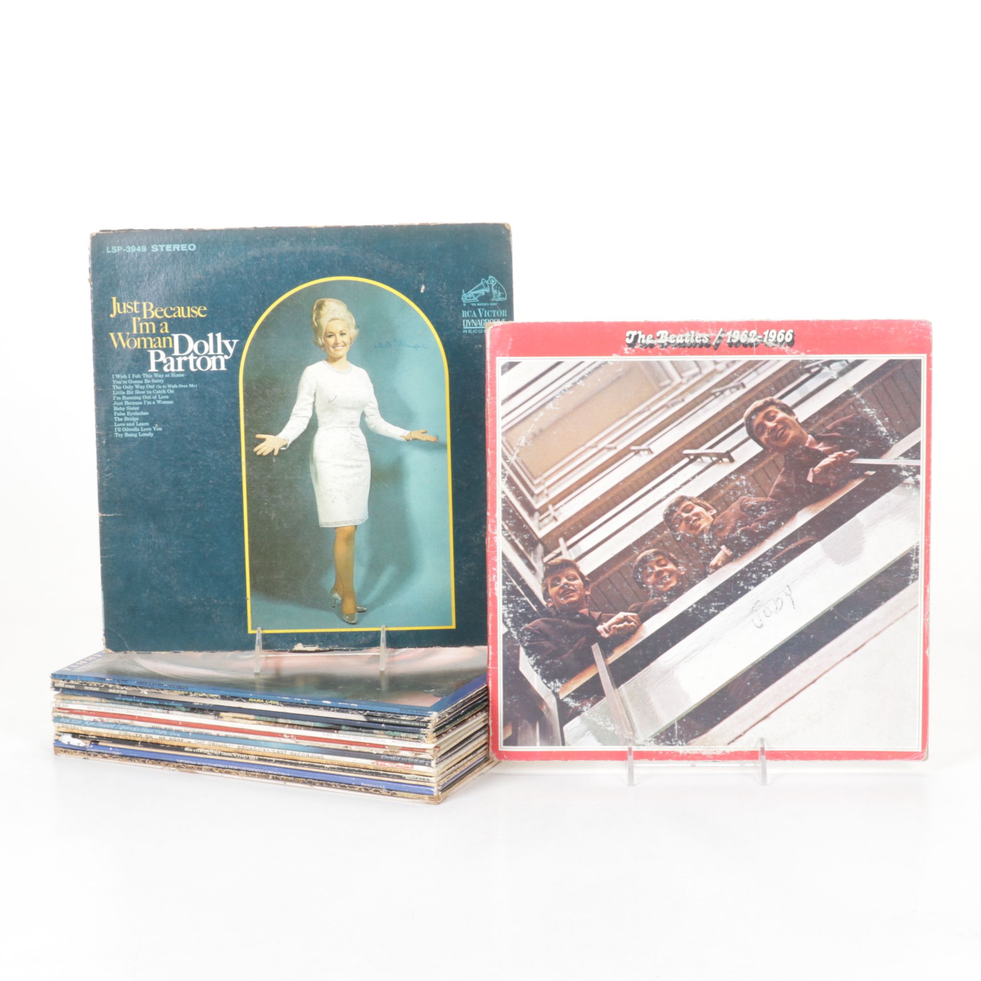 Dolly Parton, Tammy Wynette, The Beatles and More Vinyl Record Albums