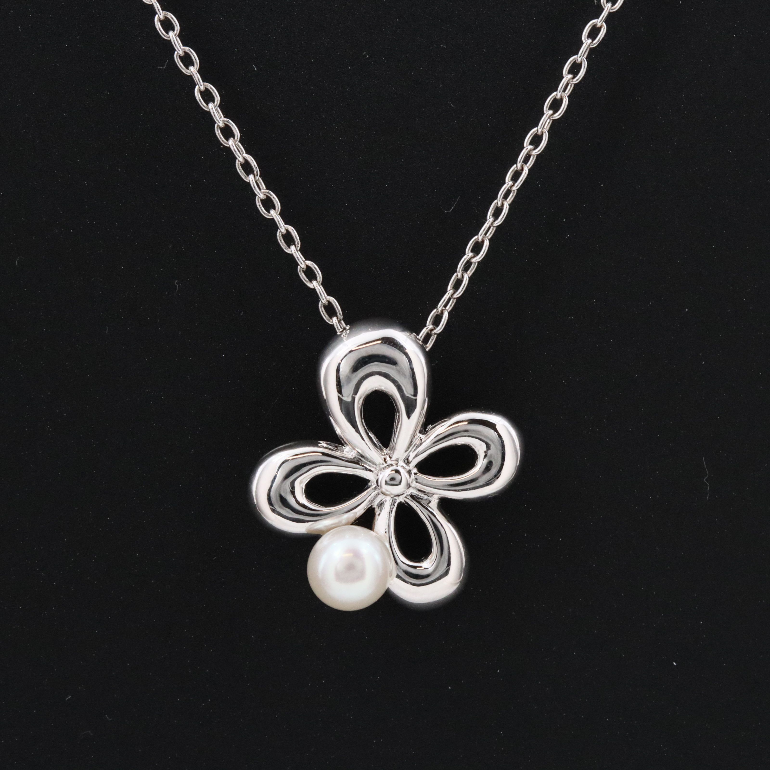 Tasaki Sterling Pearl Floral Pendant Necklace