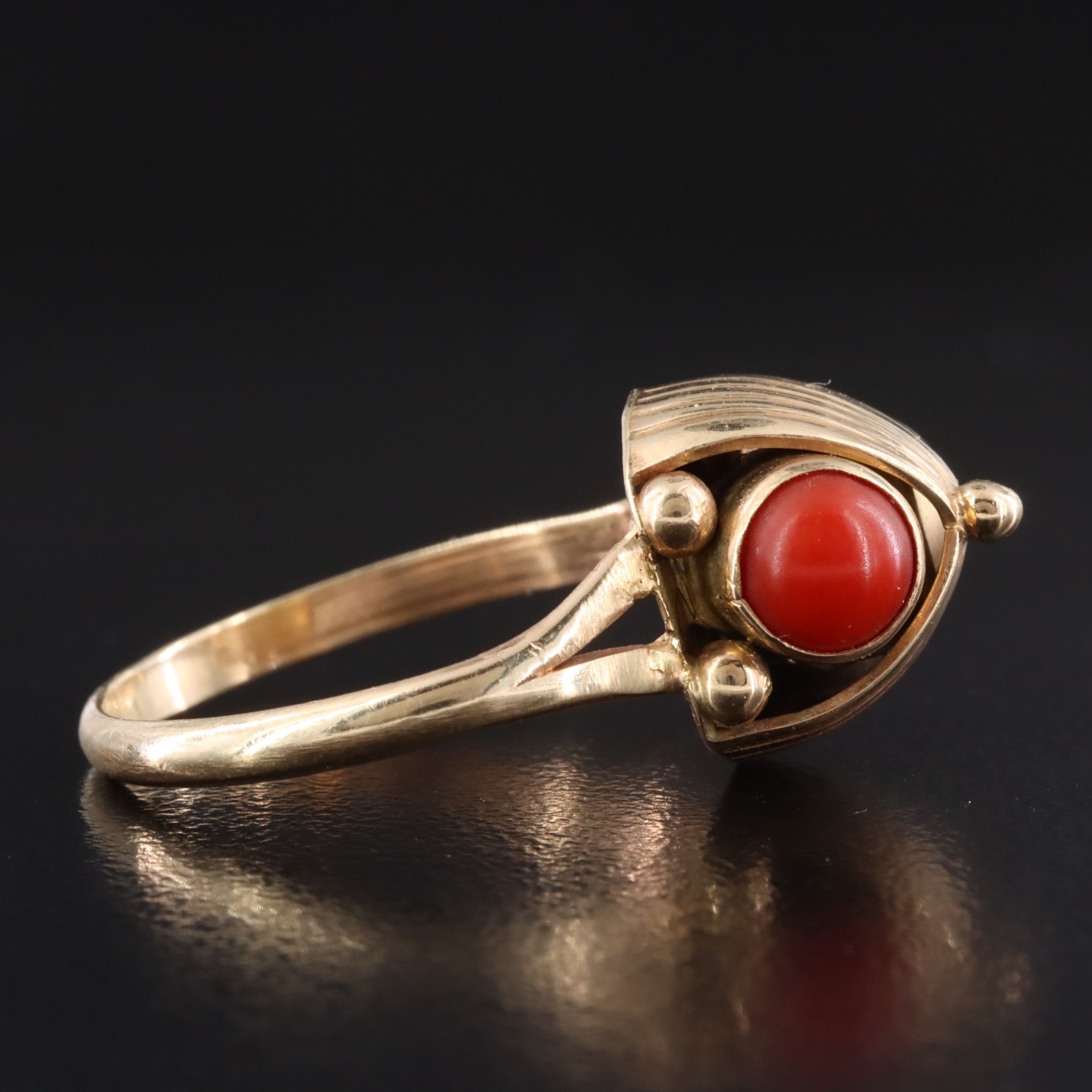 Retro 14K Coral Ring