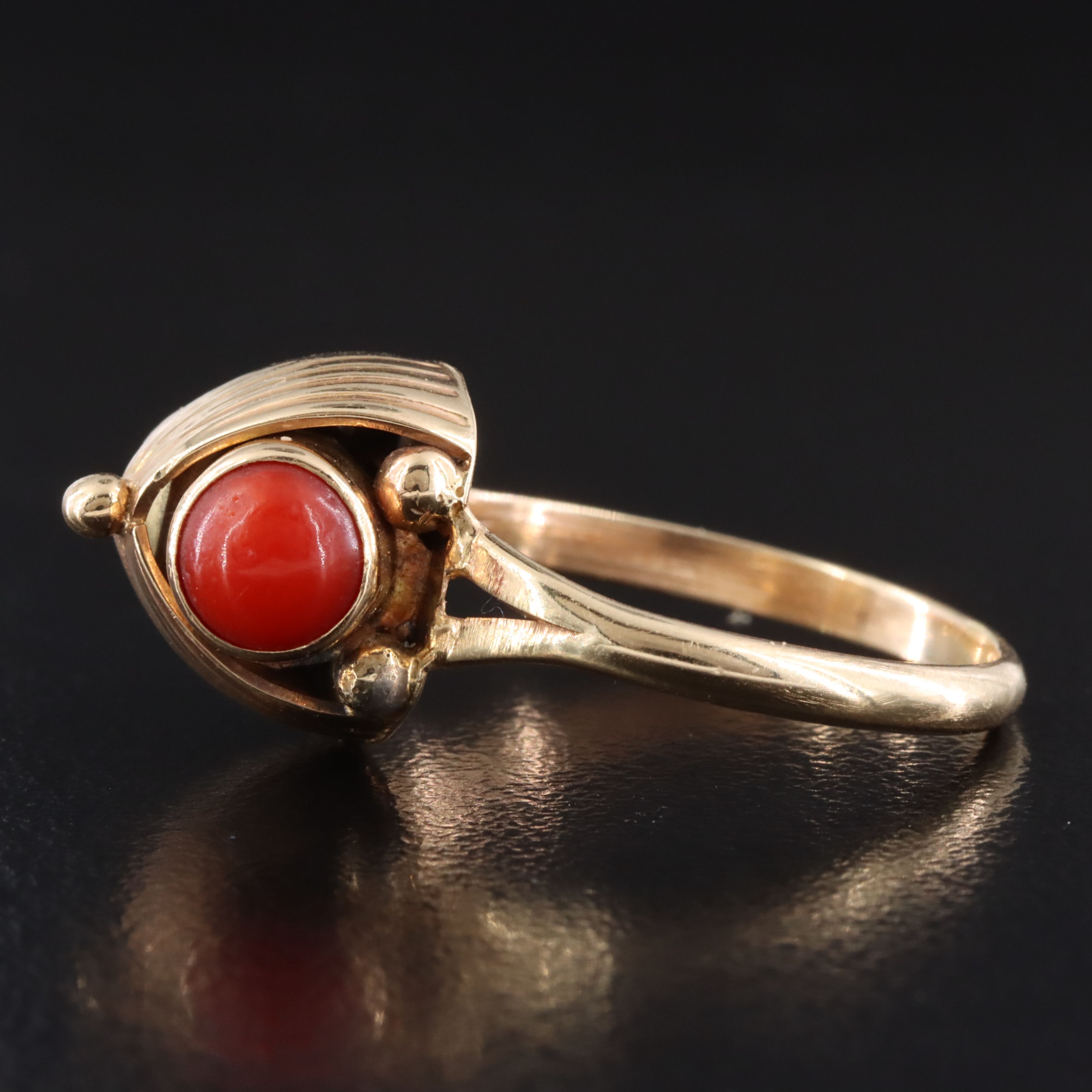Retro 14K Coral Ring
