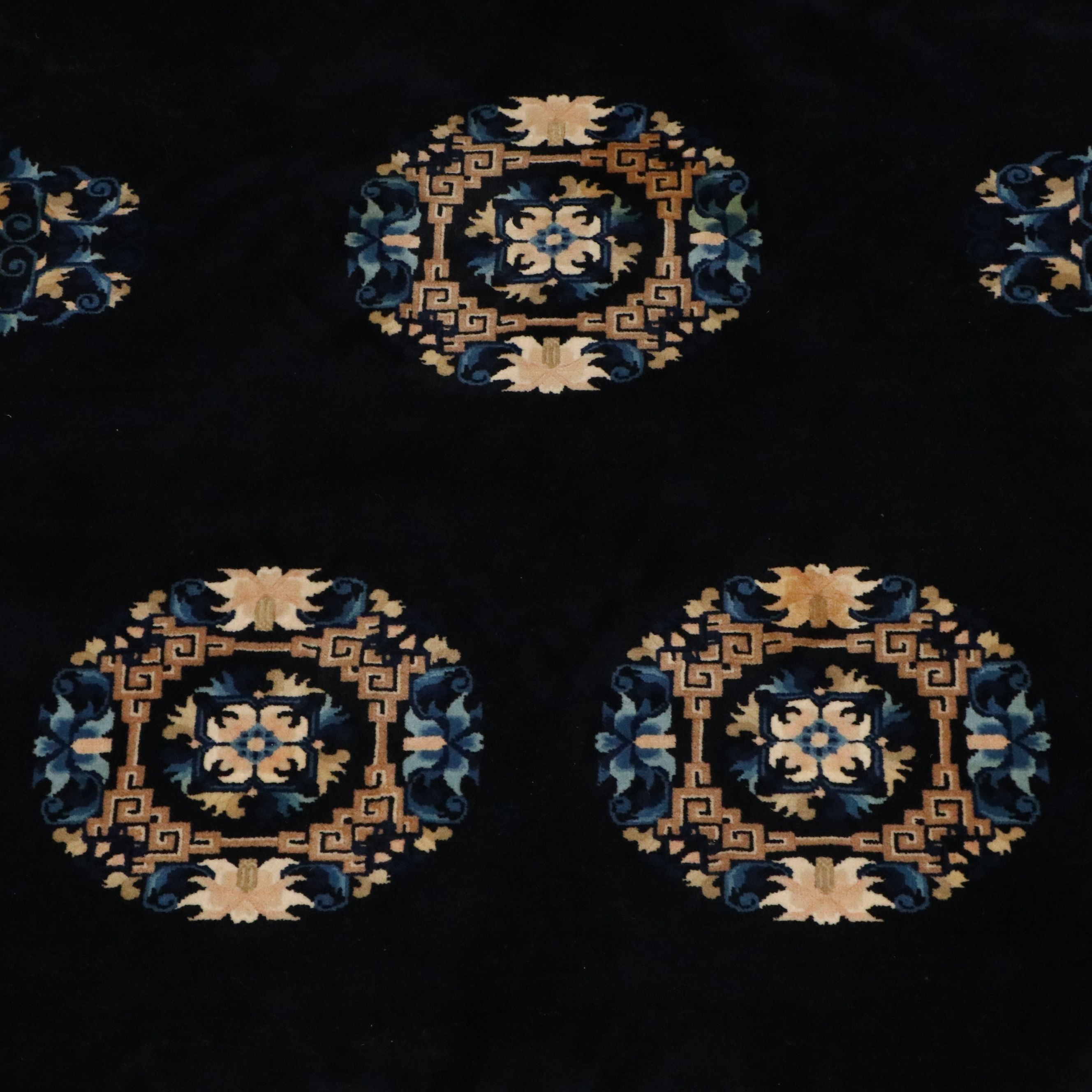 6' x 9'3 Hand-Knotted Chinese Peking Area Rug