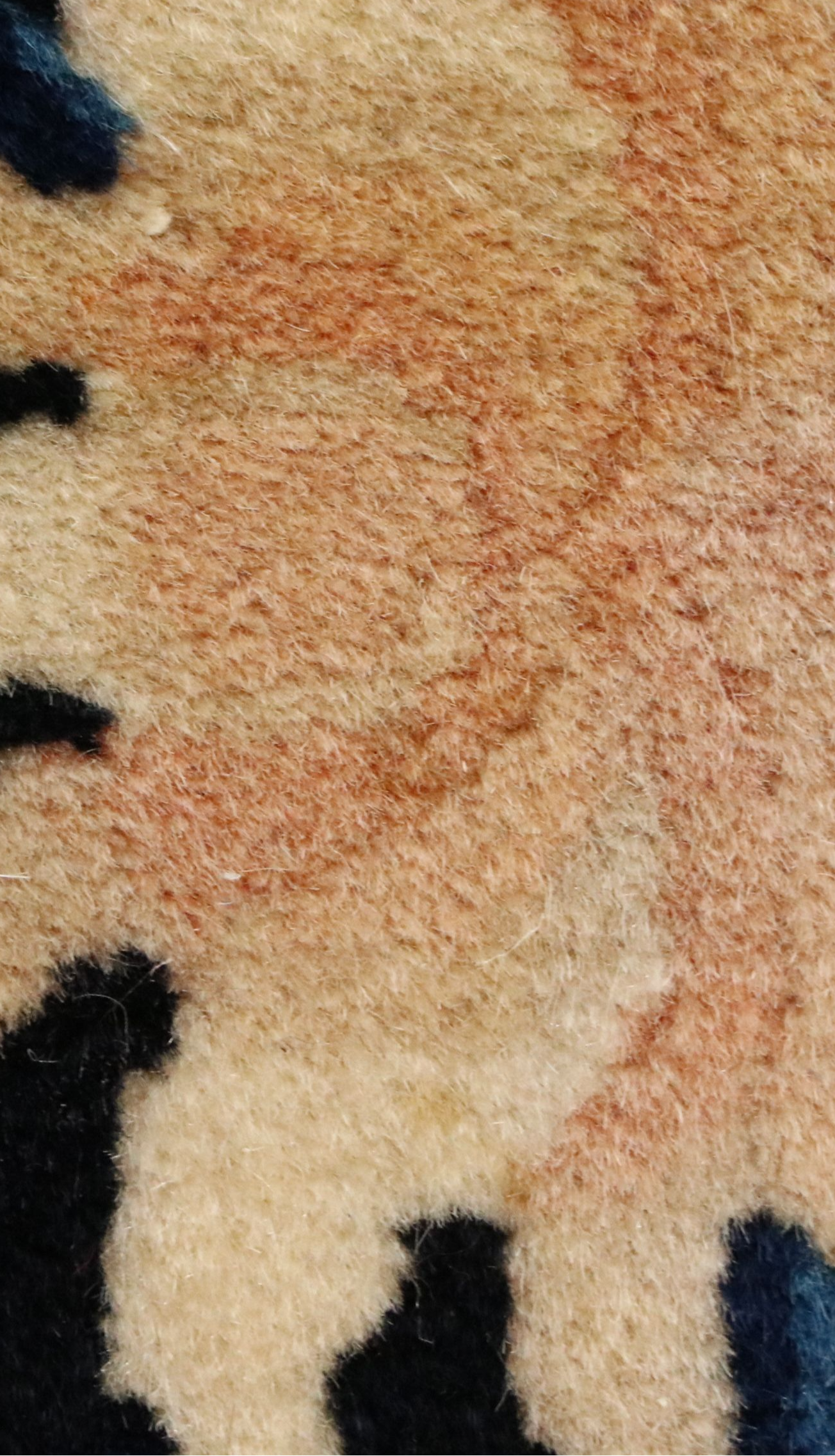 6' x 9'3 Hand-Knotted Chinese Peking Area Rug