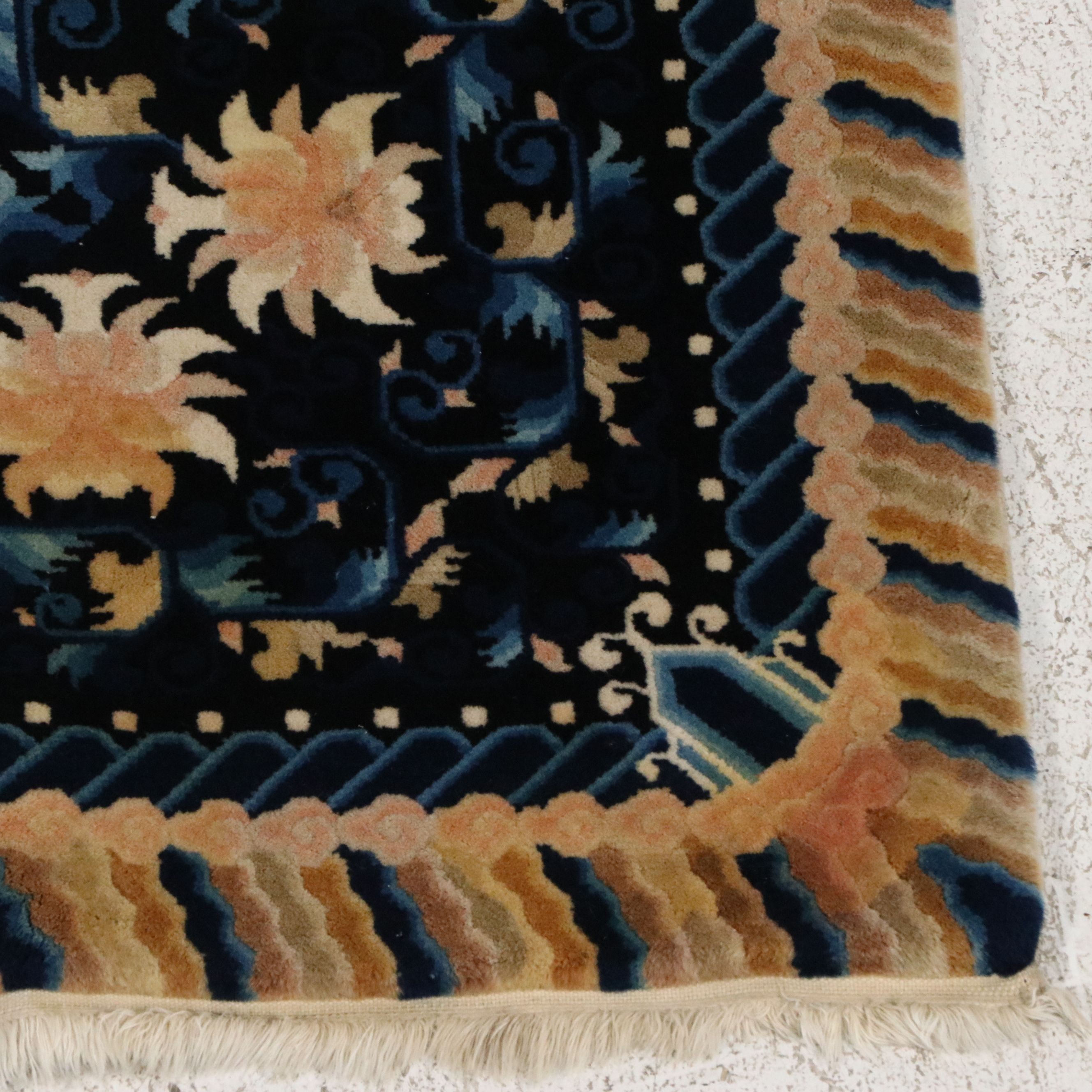 6' x 9'3 Hand-Knotted Chinese Peking Area Rug