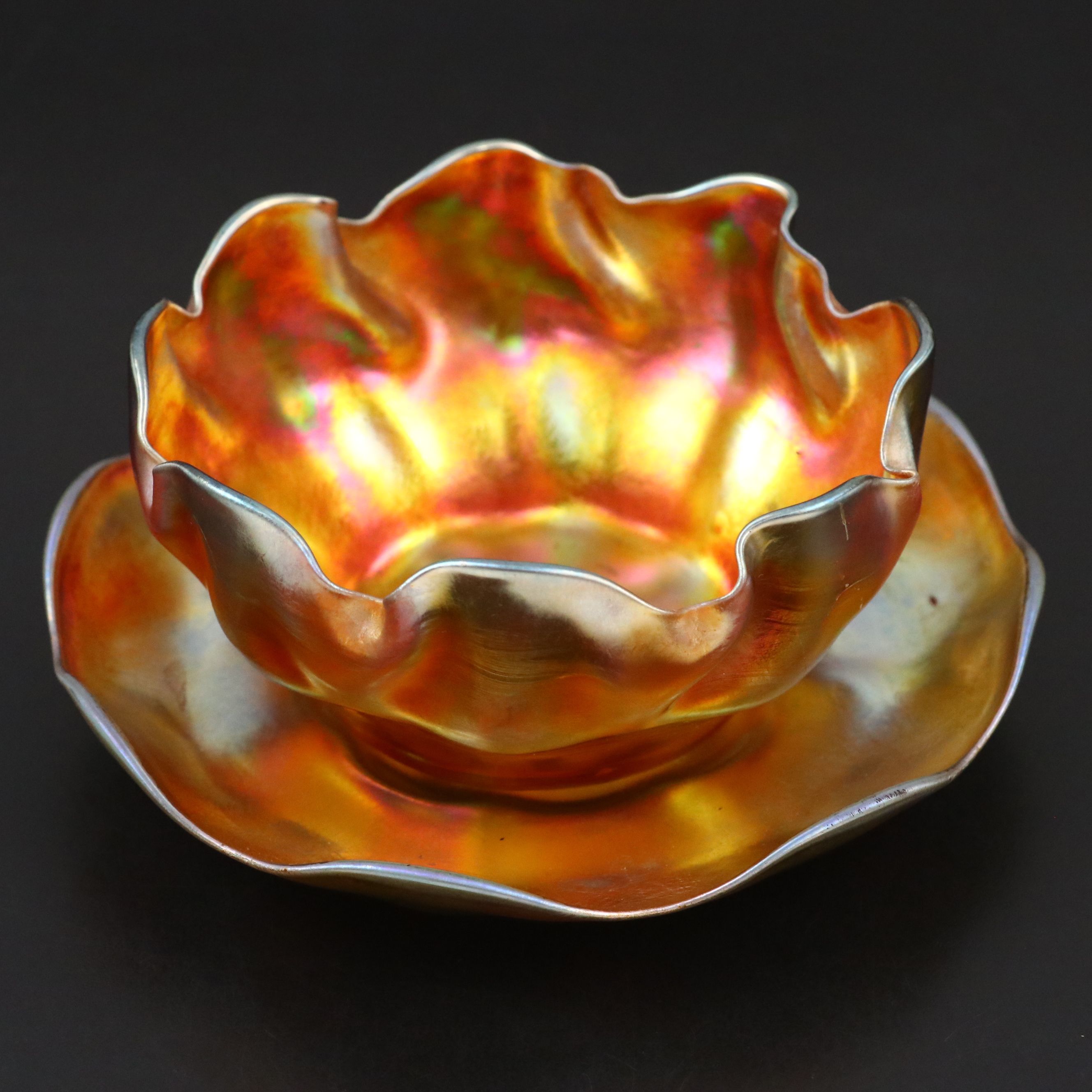 Louis Comfort Tiffany Favrile Glass Finger Bowl and Underplate, Early 20th C.