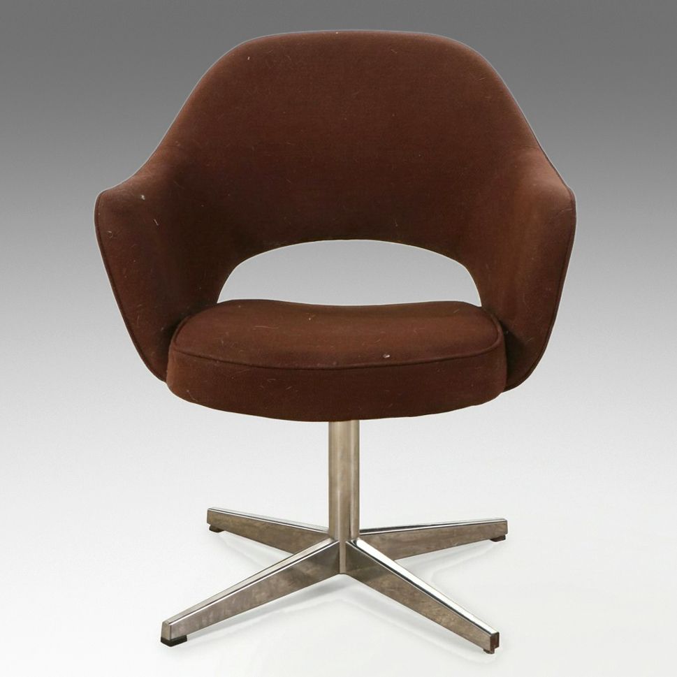 Eero Saarinen for Knoll Executive Swivel Armchair, Mid-20th Century