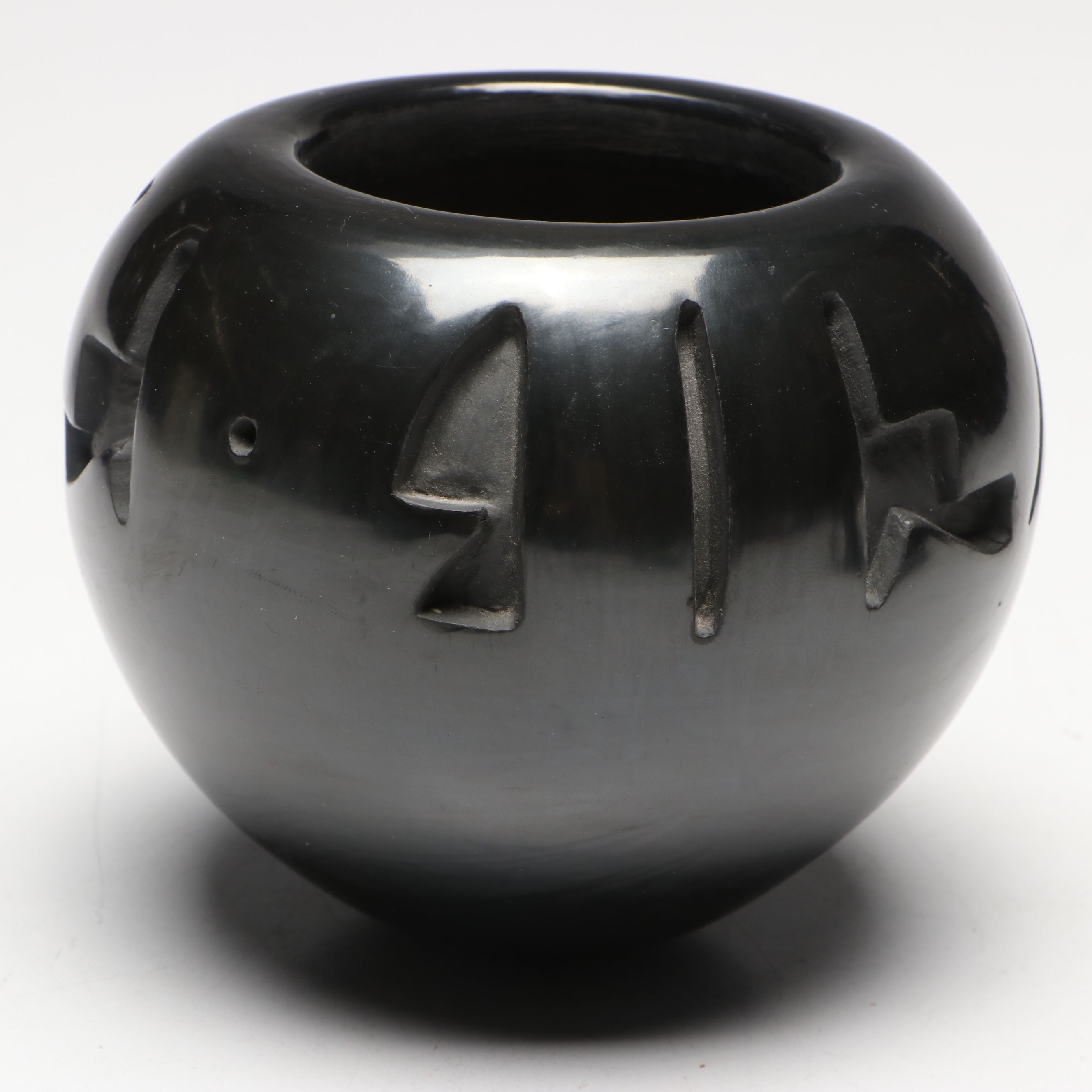 Kim Licheni and Tricia Velarde Santa Clara Blackware Vessels