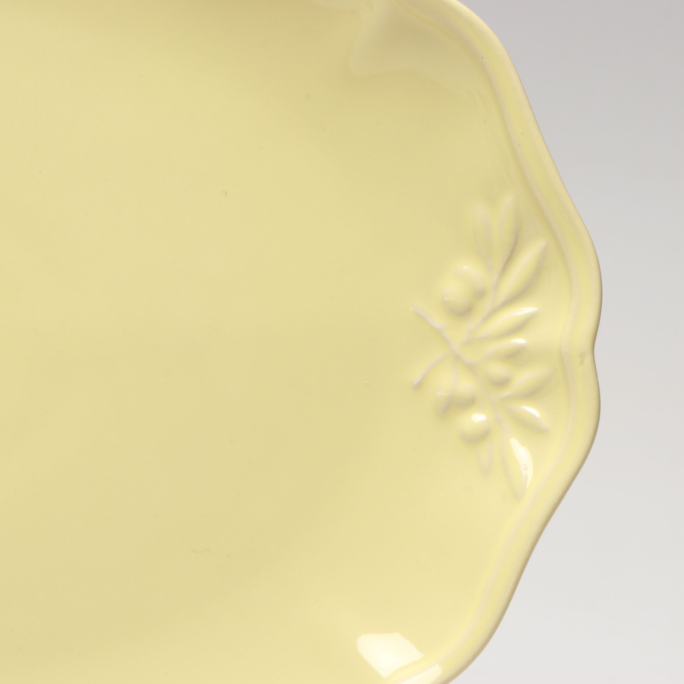 Sur La Table Portuguese Majolica Olive Leaf Serving Platters with Casserole