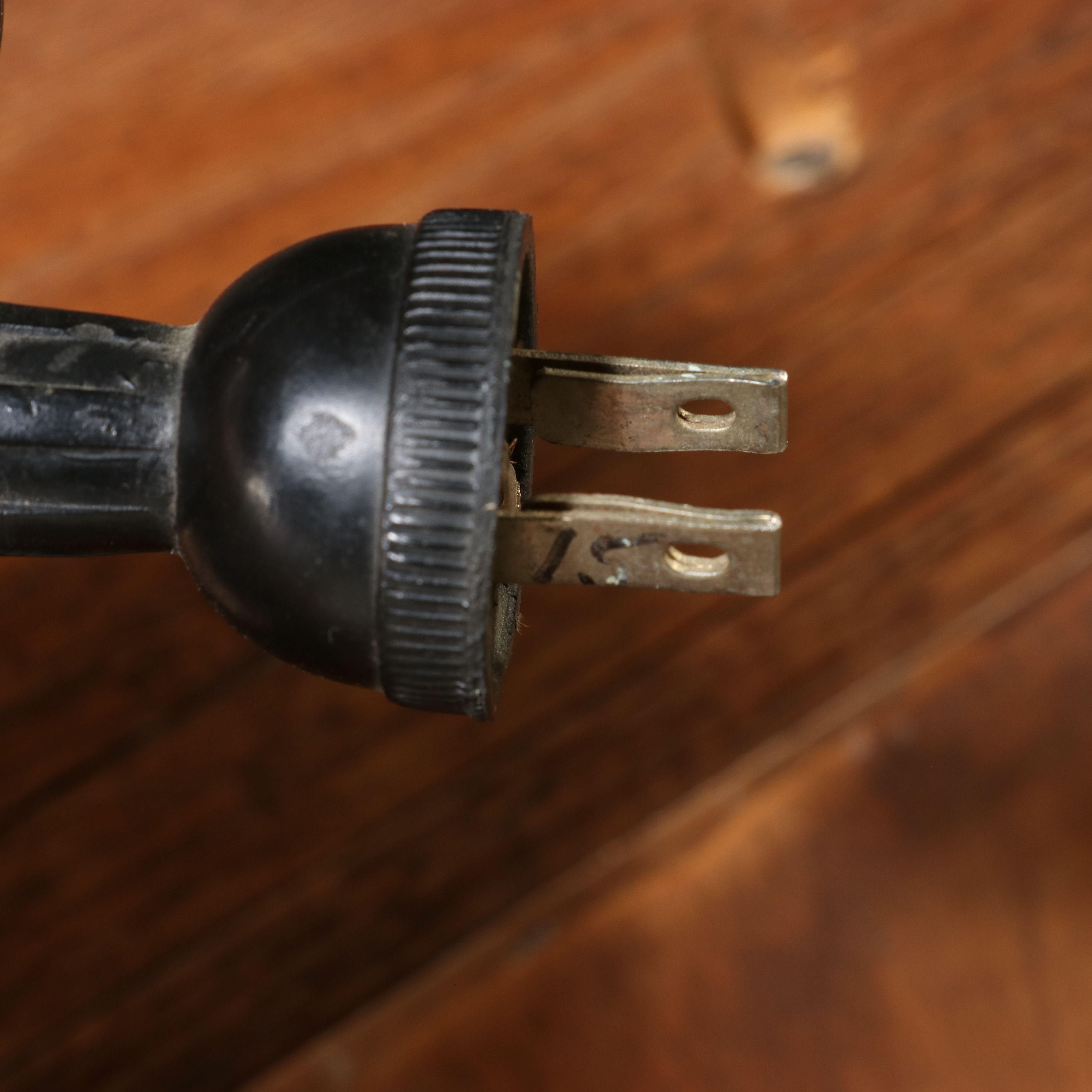 American Oak Curved Glass Curio Cabinet with Claw Feet, 20th Century