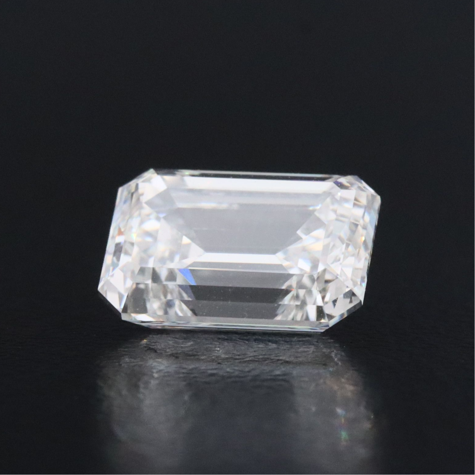 Loose 3.01 CT Lab Grown Diamond with IGI Report