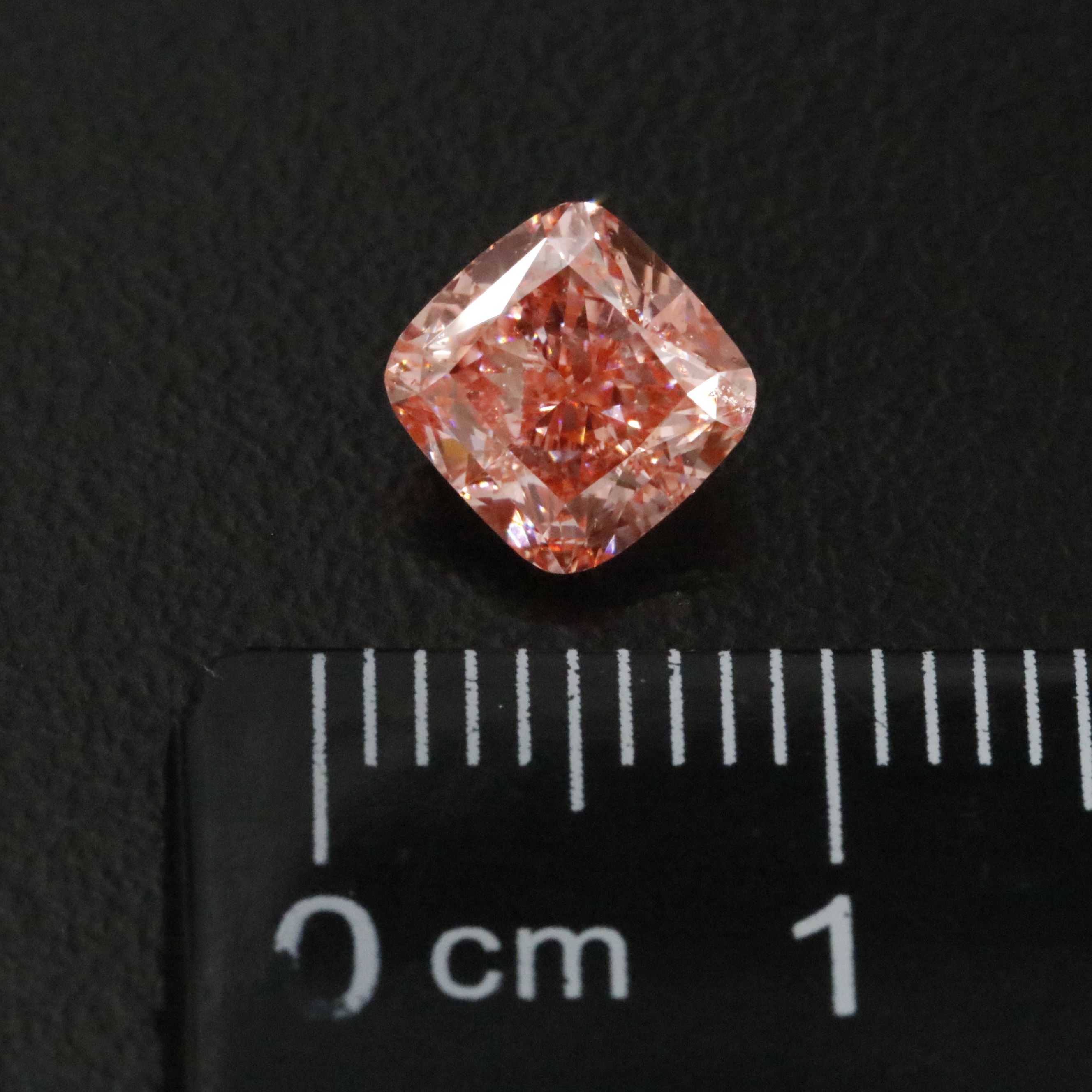 Loose 1.46 CT Lab Grown Fancy Vivid Pink Diamond with IGI Report