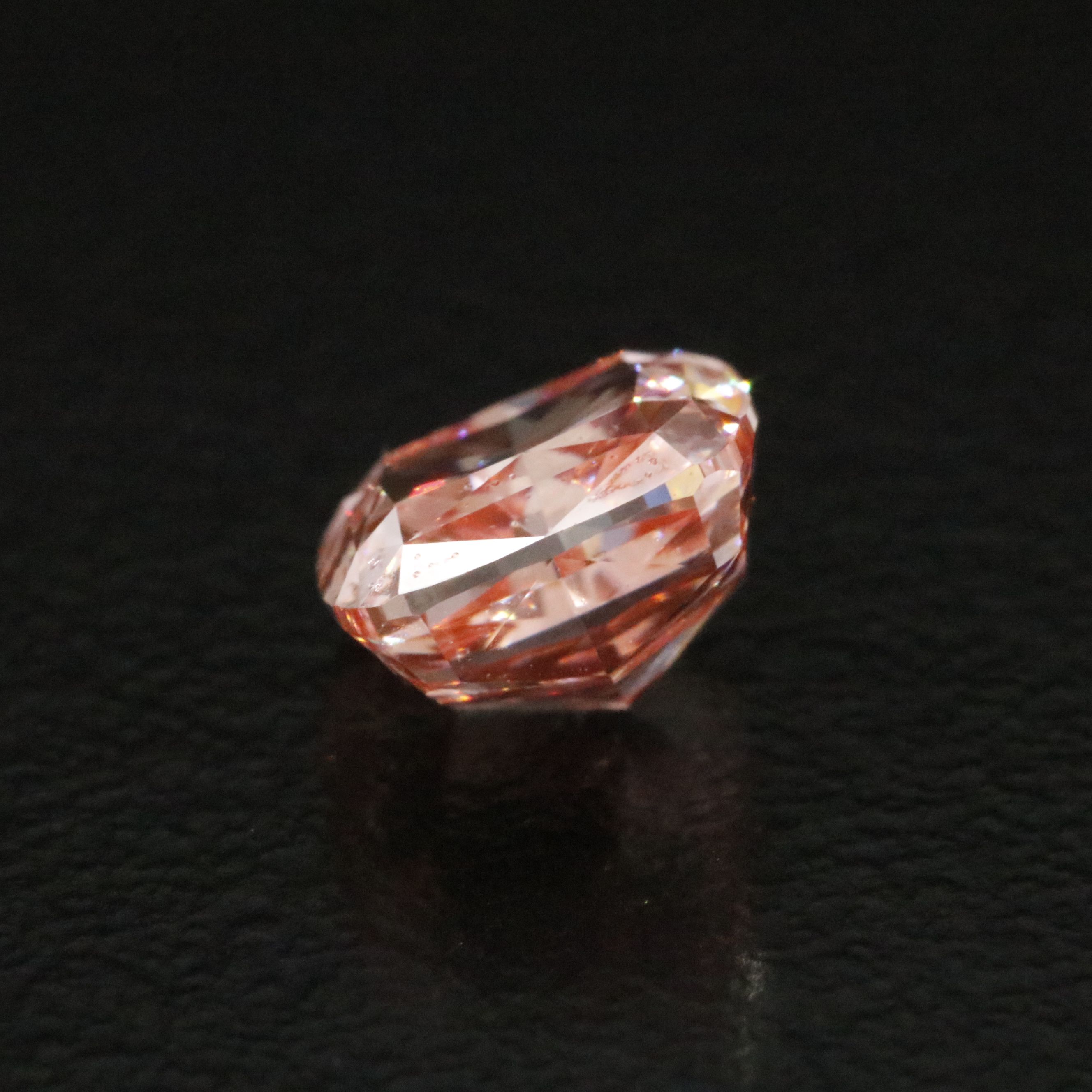 Loose 1.46 CT Lab Grown Fancy Vivid Pink Diamond with IGI Report