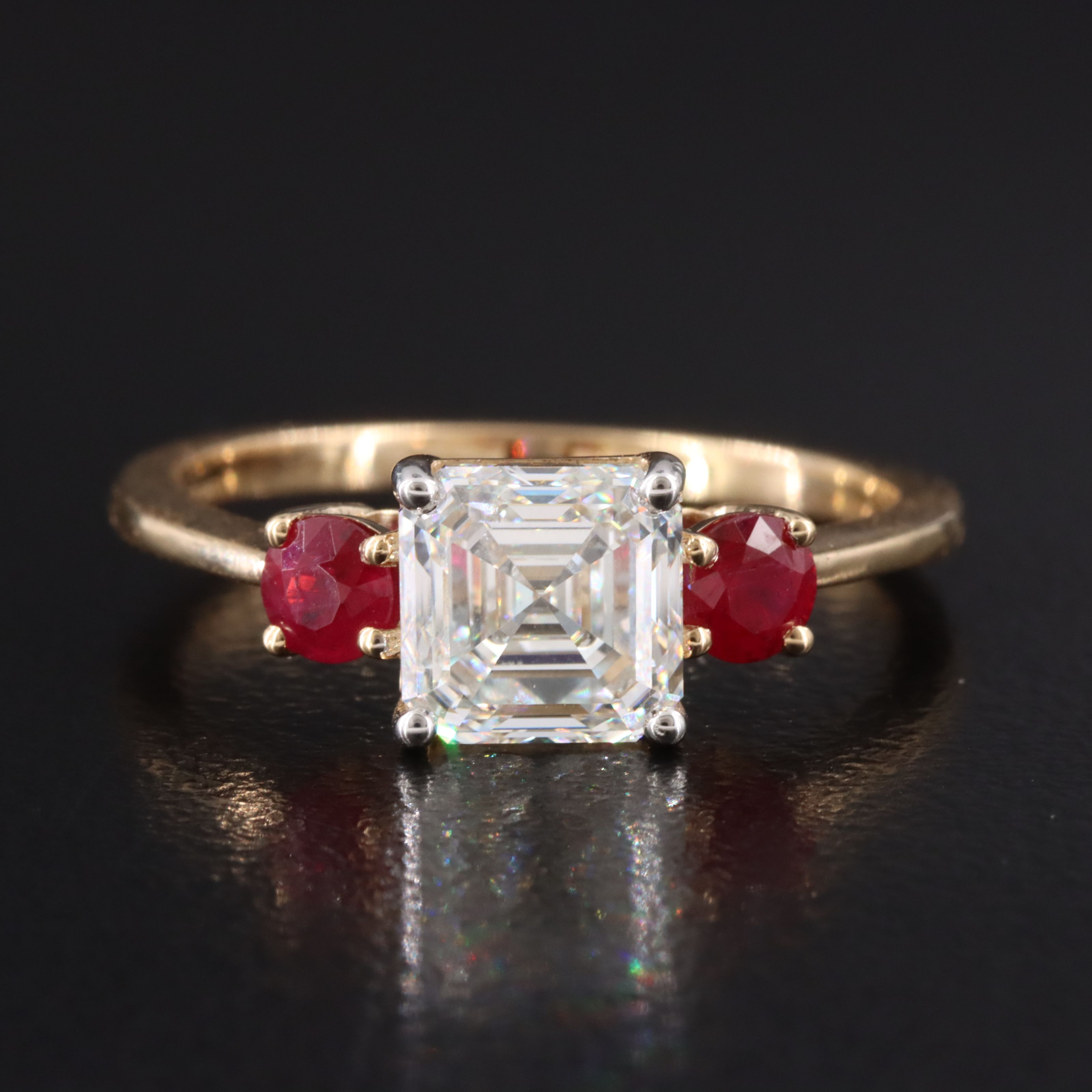 18K 1.50 CT Internally Flawless Diamond and Ruby Ring with GIA Report