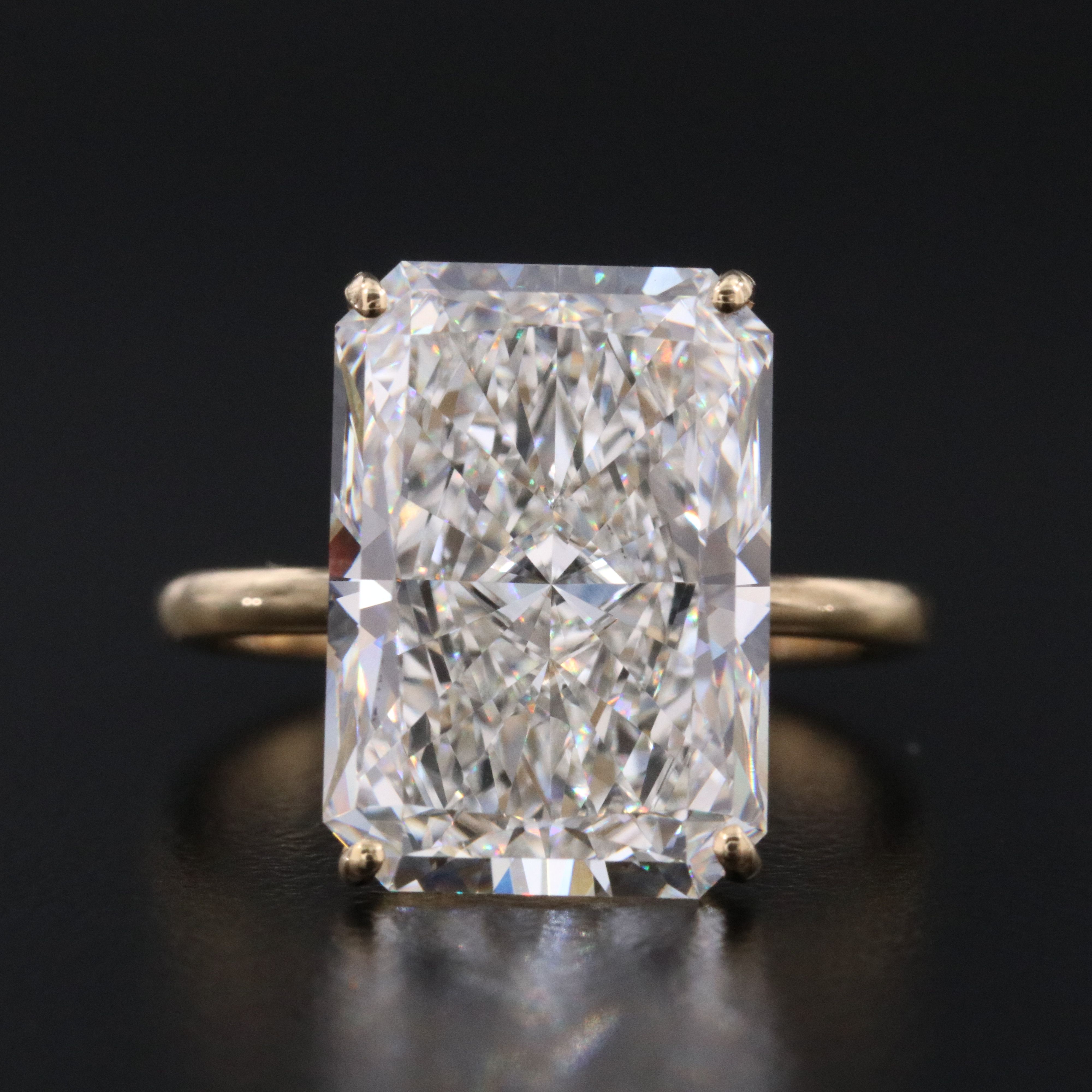 18K 10.18 CT Lab Grown Diamond Ring with IGI Report