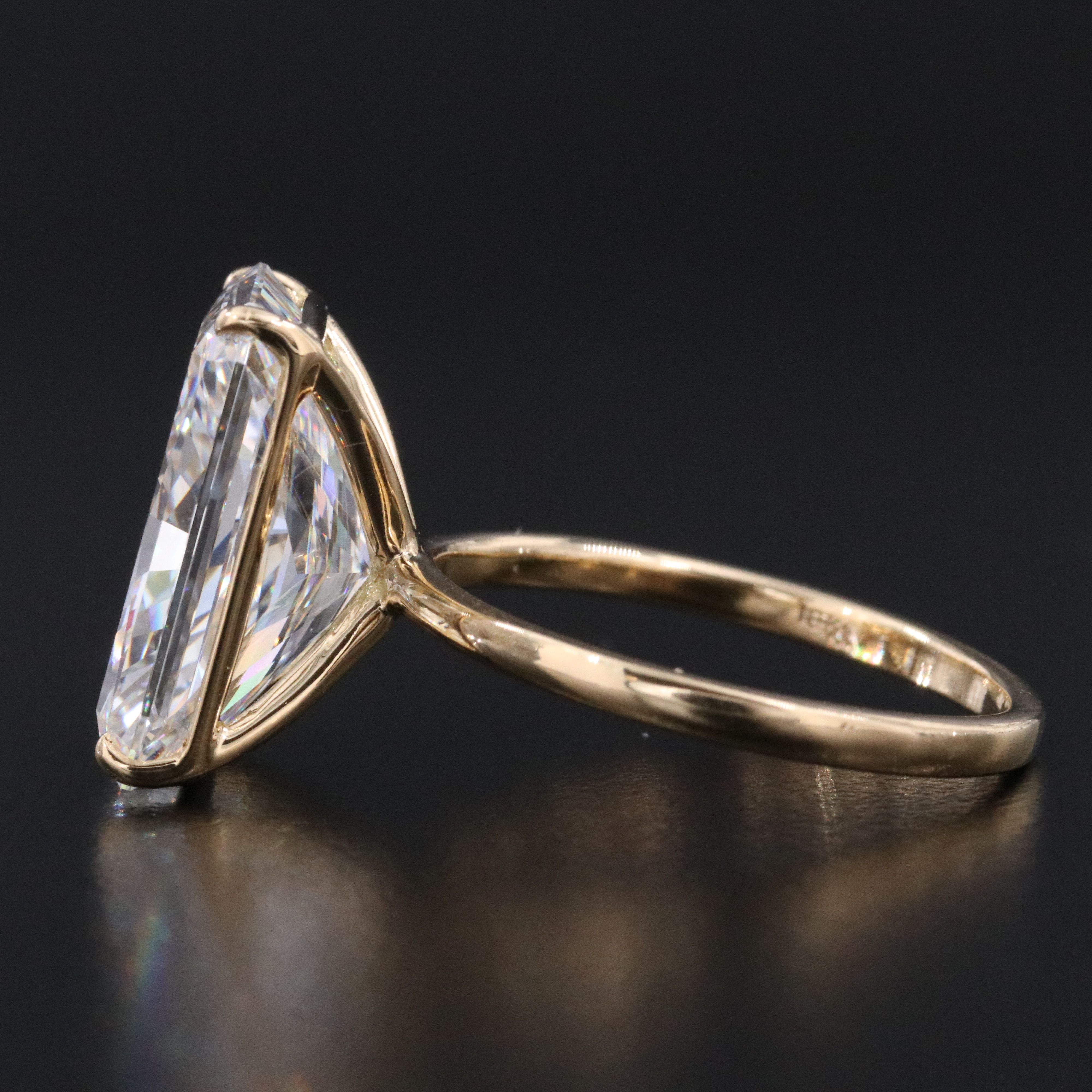 18K 10.18 CT Lab Grown Diamond Ring with IGI Report