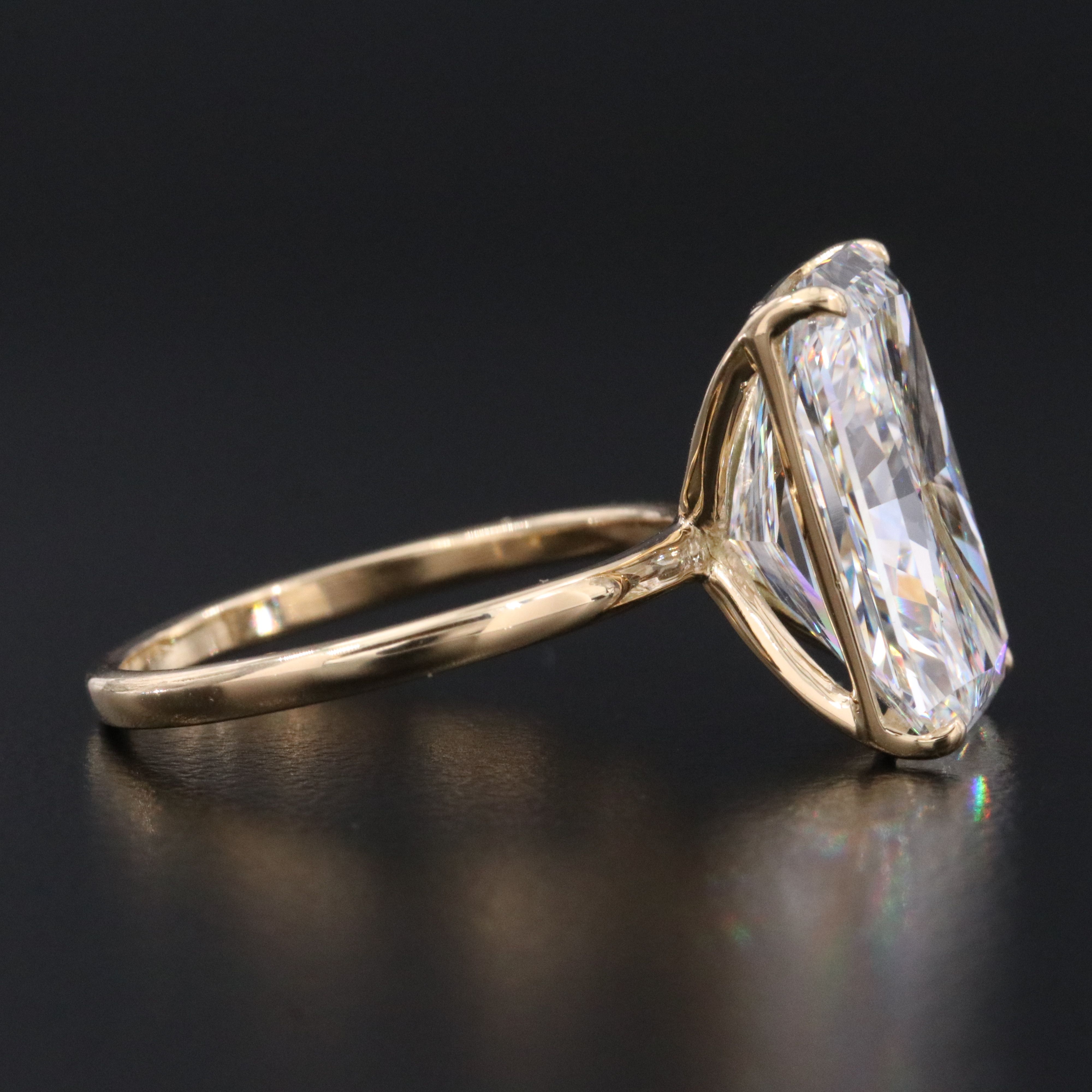 18K 10.18 CT Lab Grown Diamond Ring with IGI Report