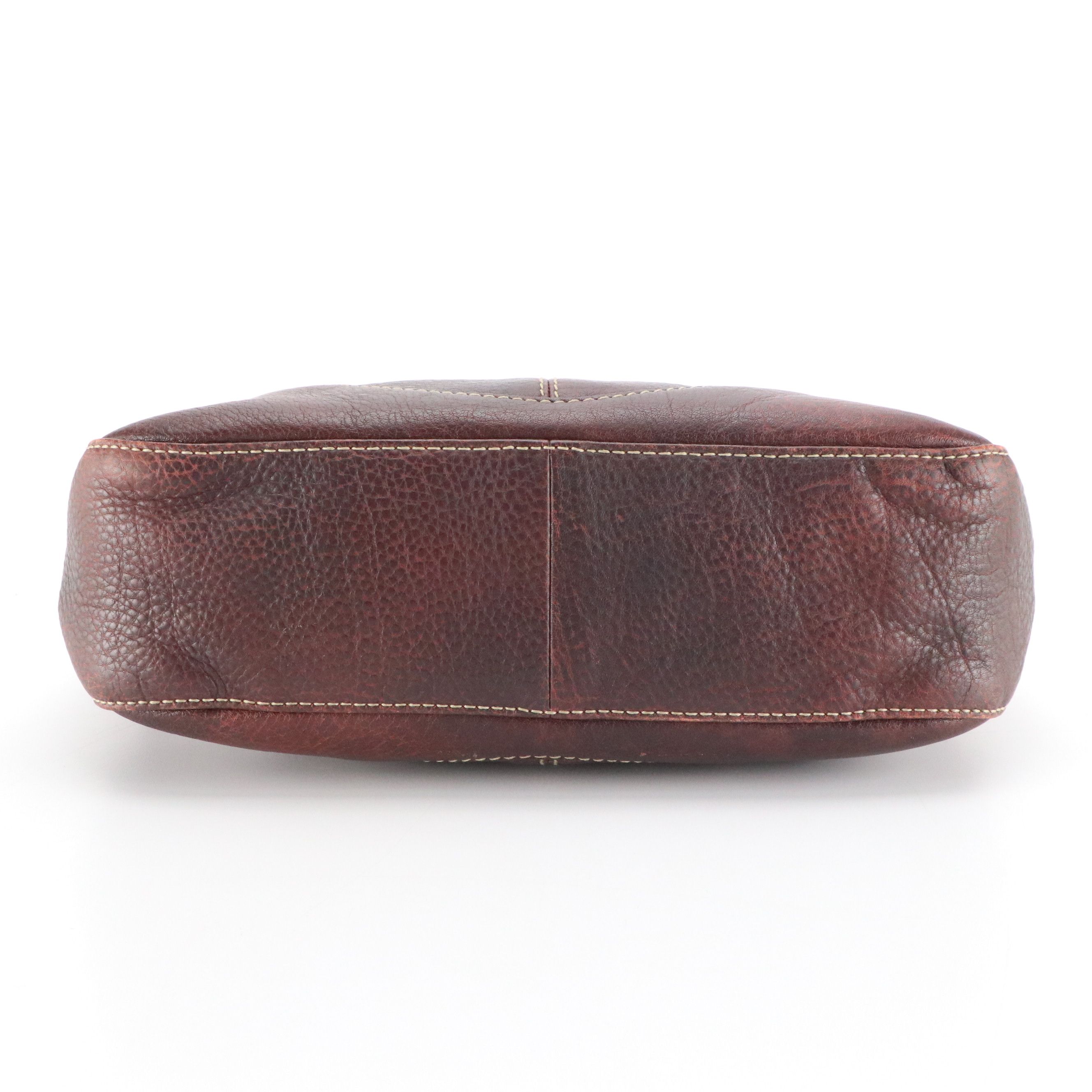 Gucci Charlotte Hobo Crossbody Bag in Brown Leather