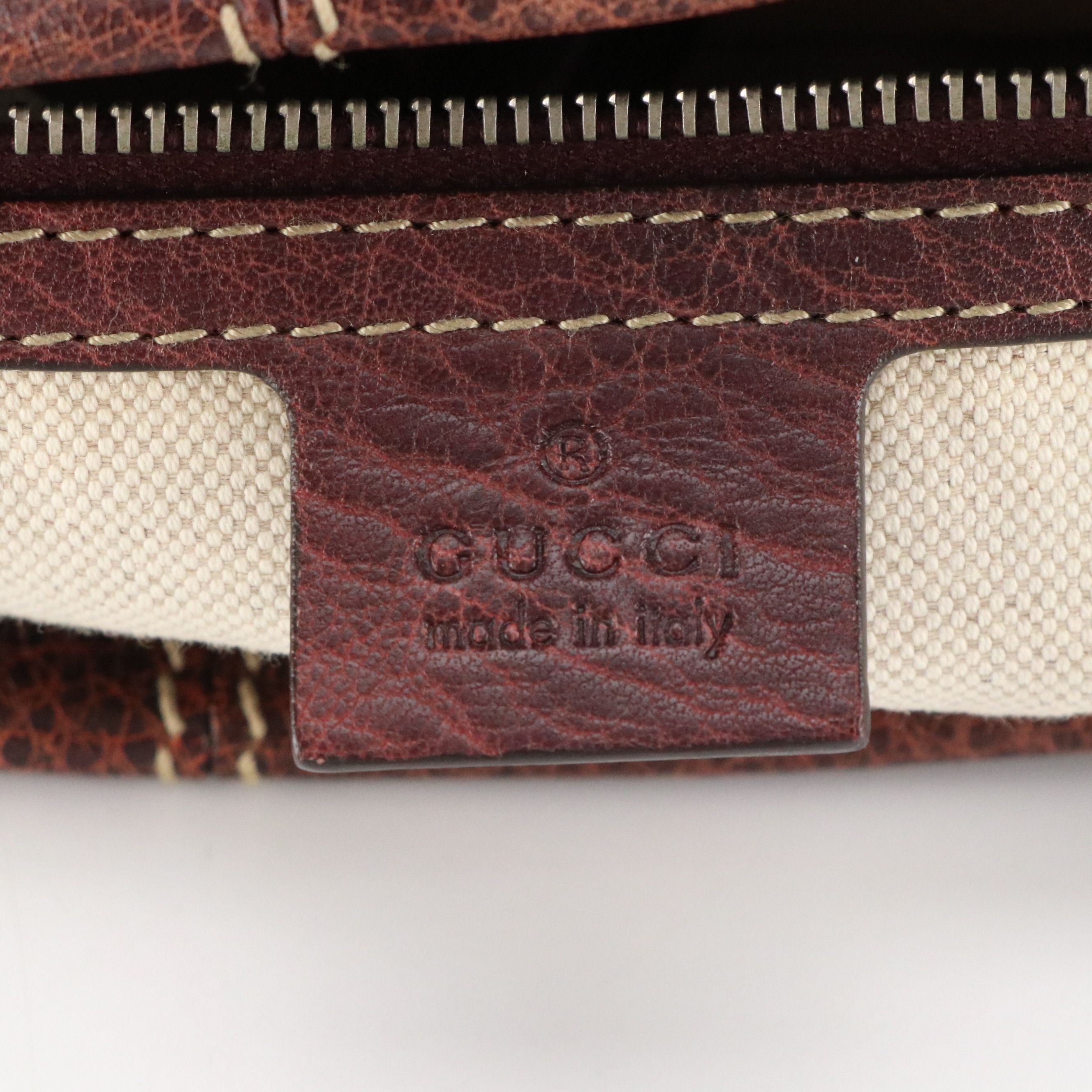 Gucci Charlotte Hobo Crossbody Bag in Brown Leather